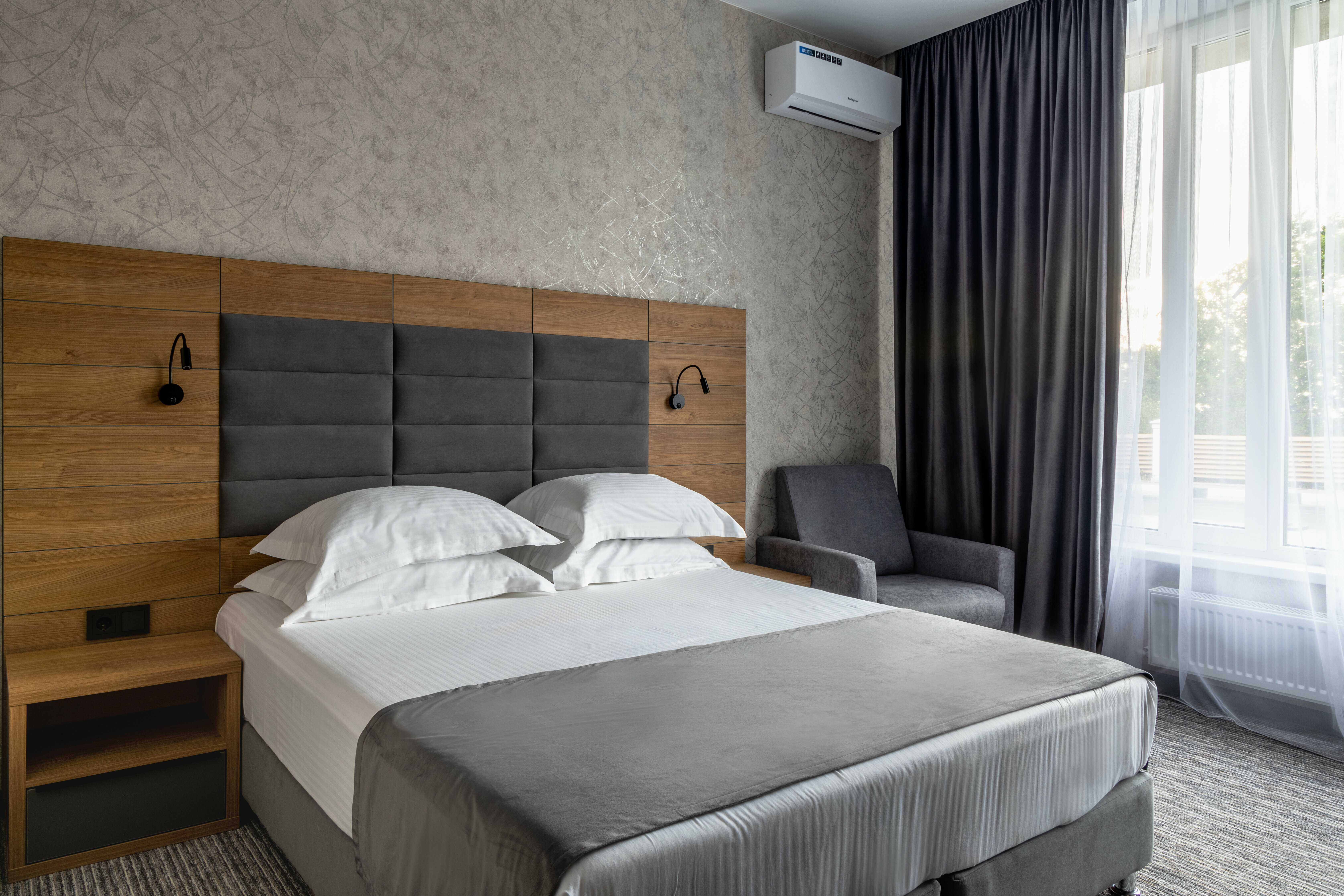 Трехместный номер с балконом