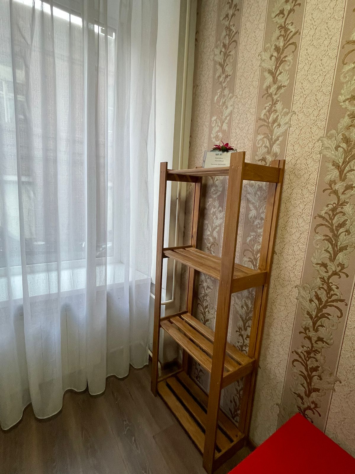 Общий номер для женщин с 6 кроватями