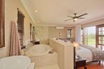 Двухместный номер для новобрачных с 1 двуспальной кроватью в Leopardsong Manor