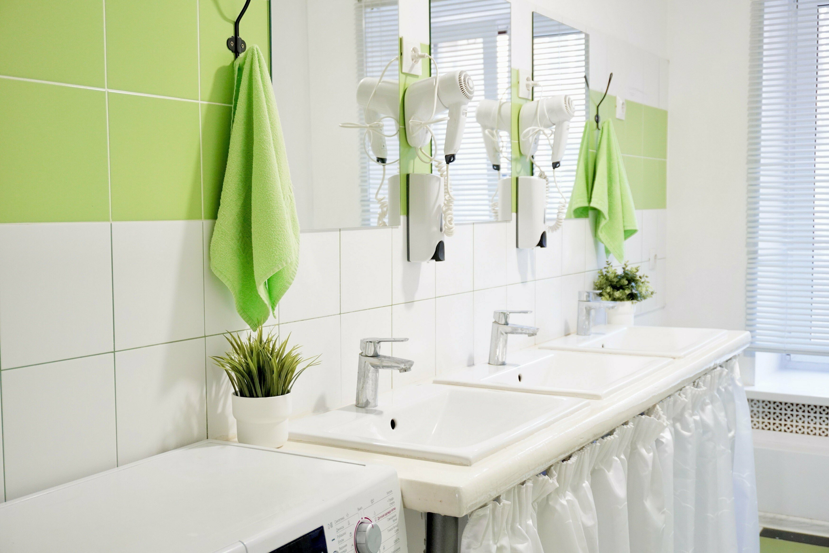 Кровать в общем 6-местном номере для женщин