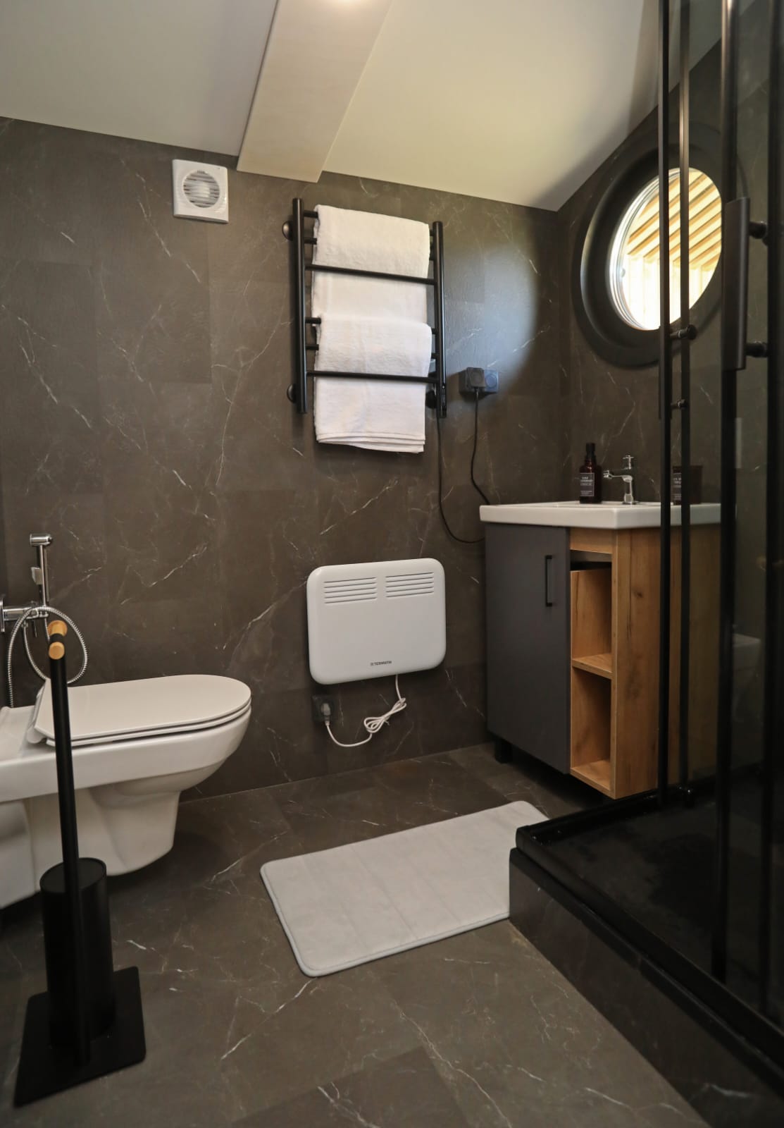 Двухместный номер с 1 кроватью и собственной ванной комнатой