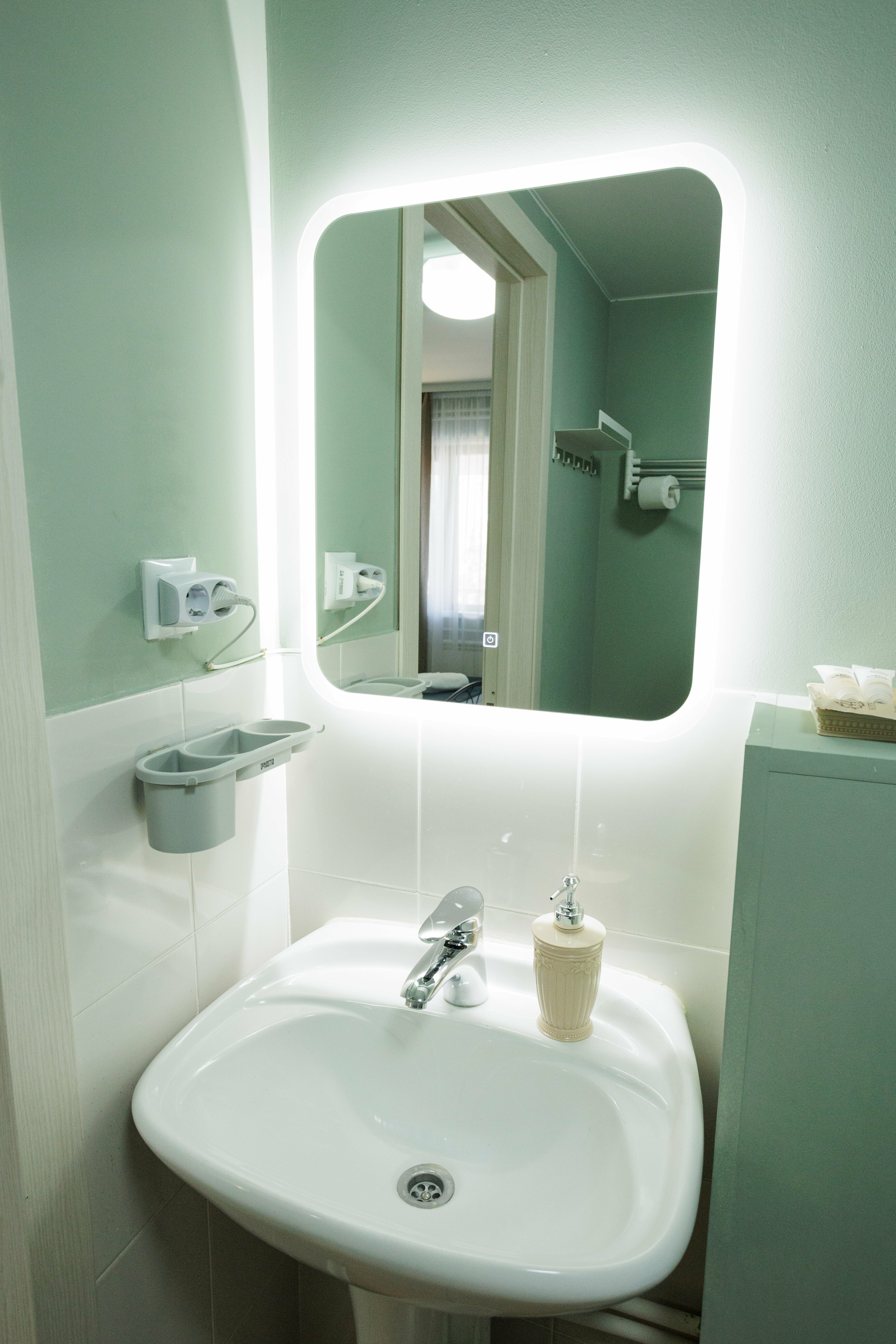 Стандартный номер с  двуспальной кроватью и балконом