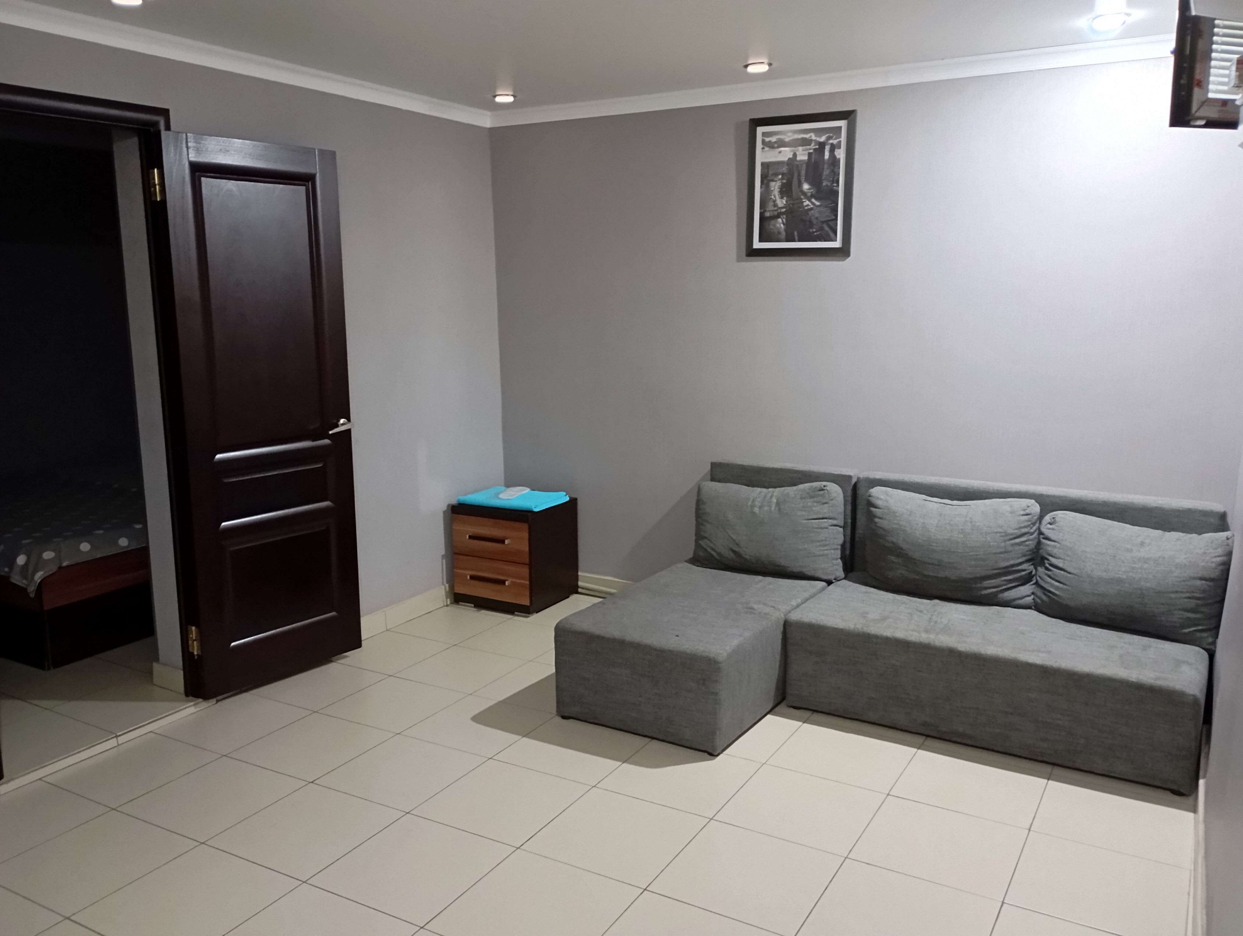 Трехместный номер «Комфорт» с душем