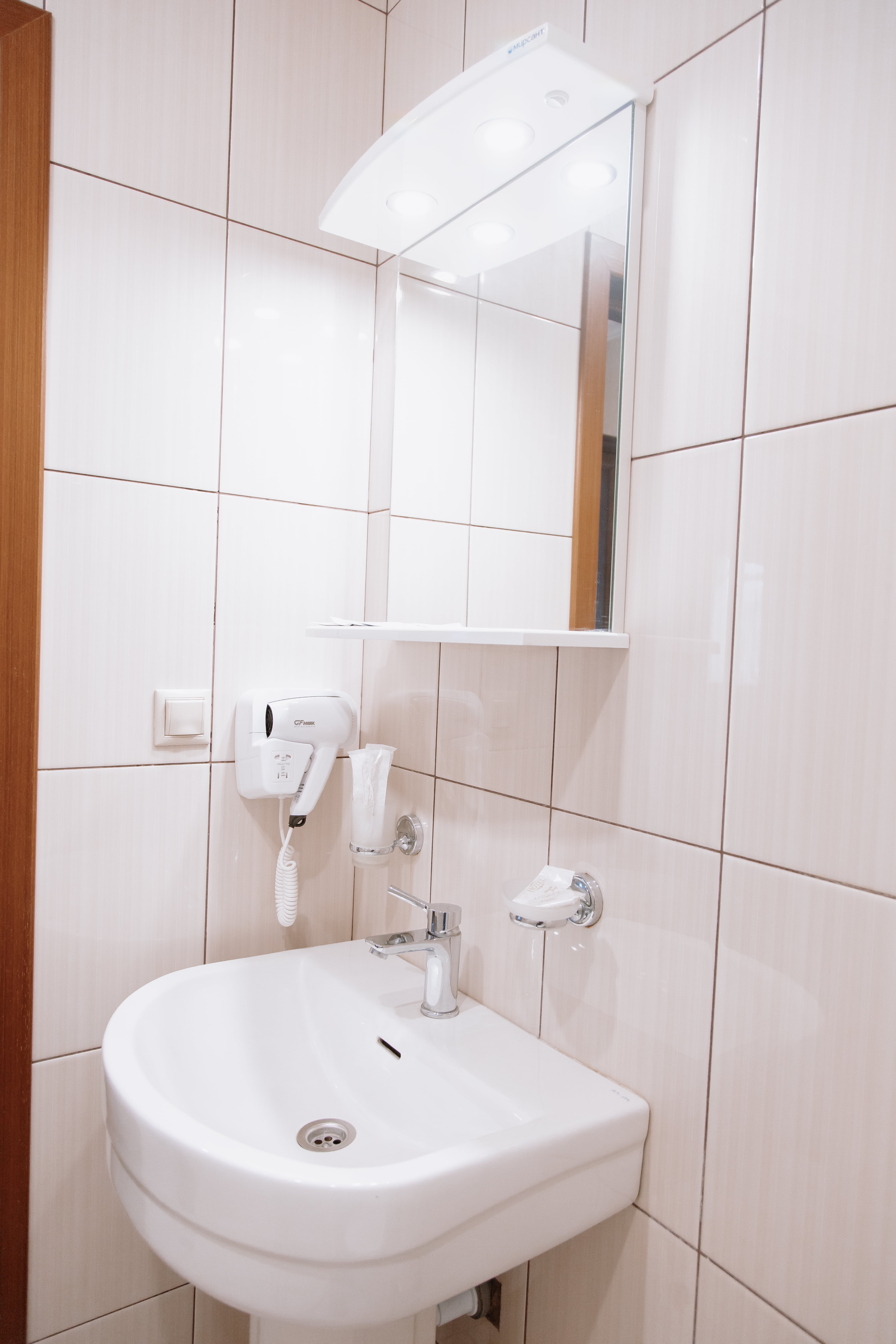 Люкс с кроватью размера «king-size» и видом на море