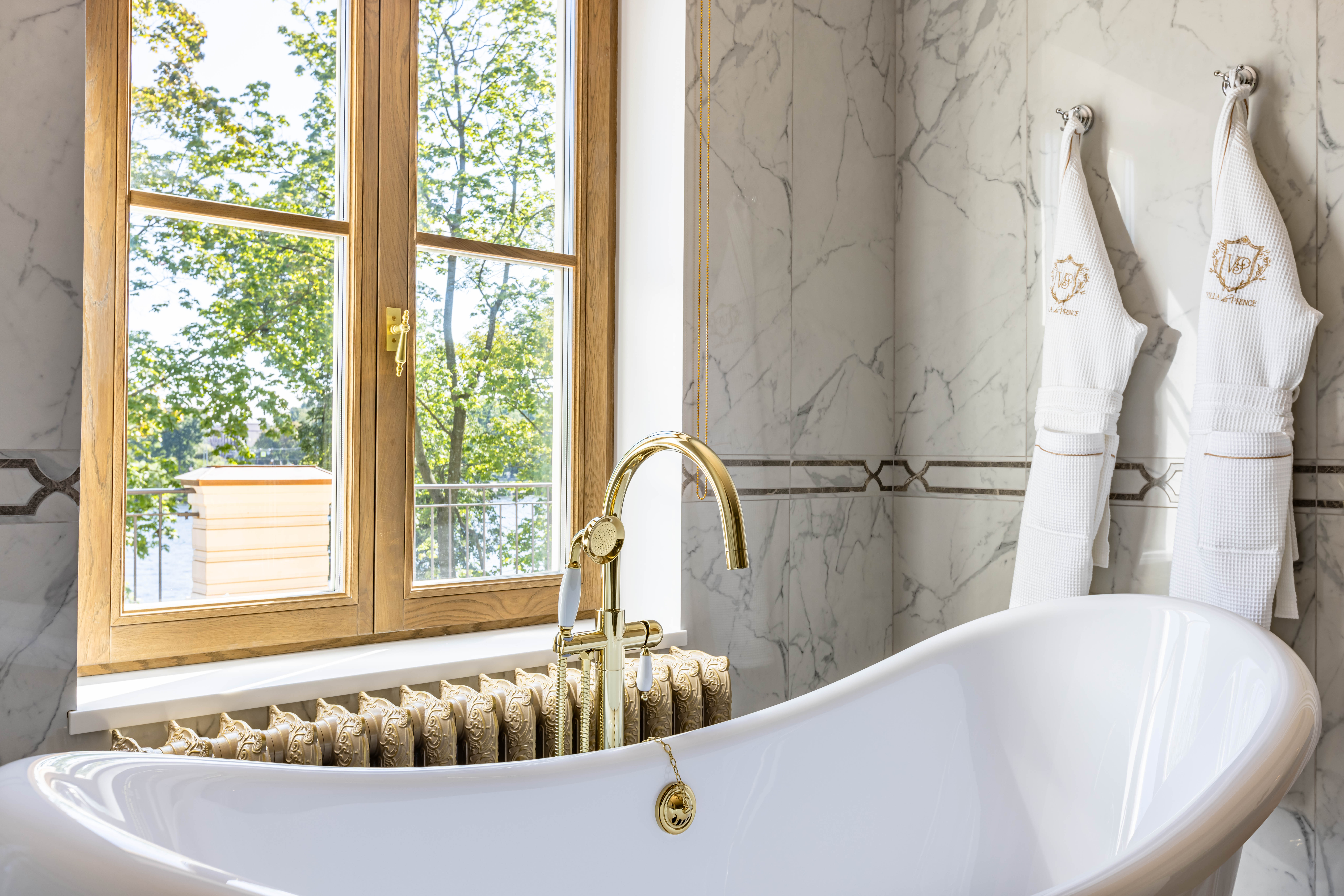 Люкс с видом на сад