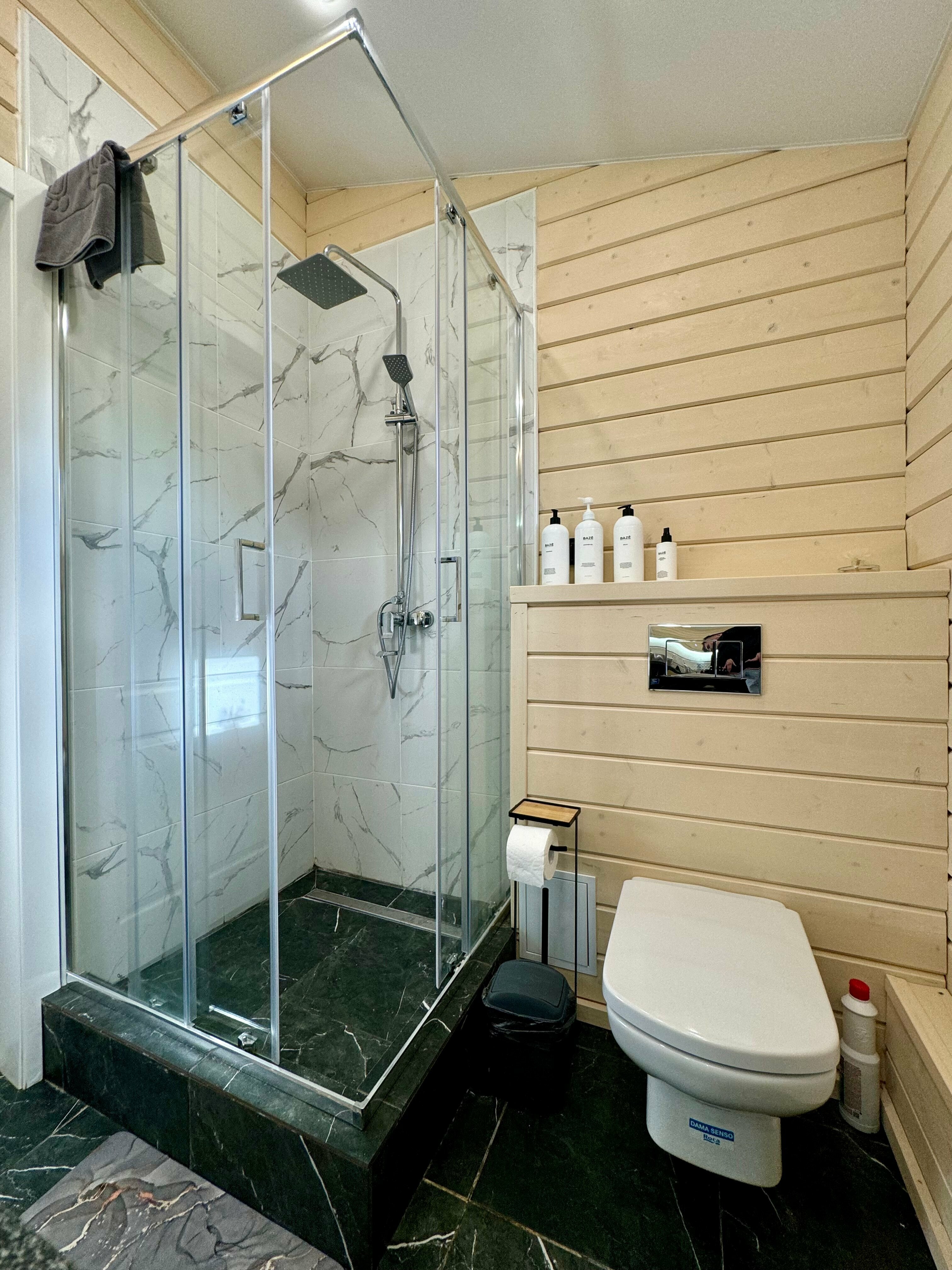 Коттедж с видом на лес