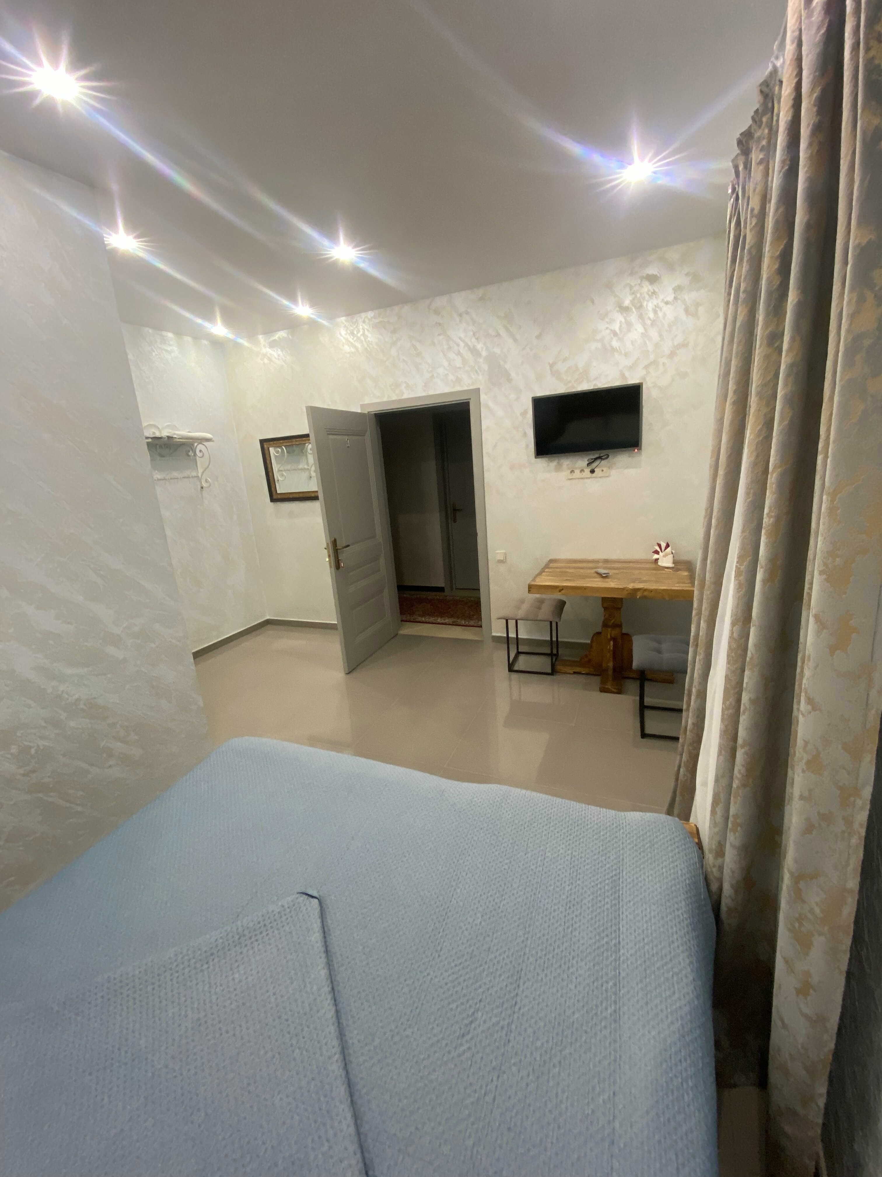 Двухместный номер Делюкс с 1 кроватью и душем