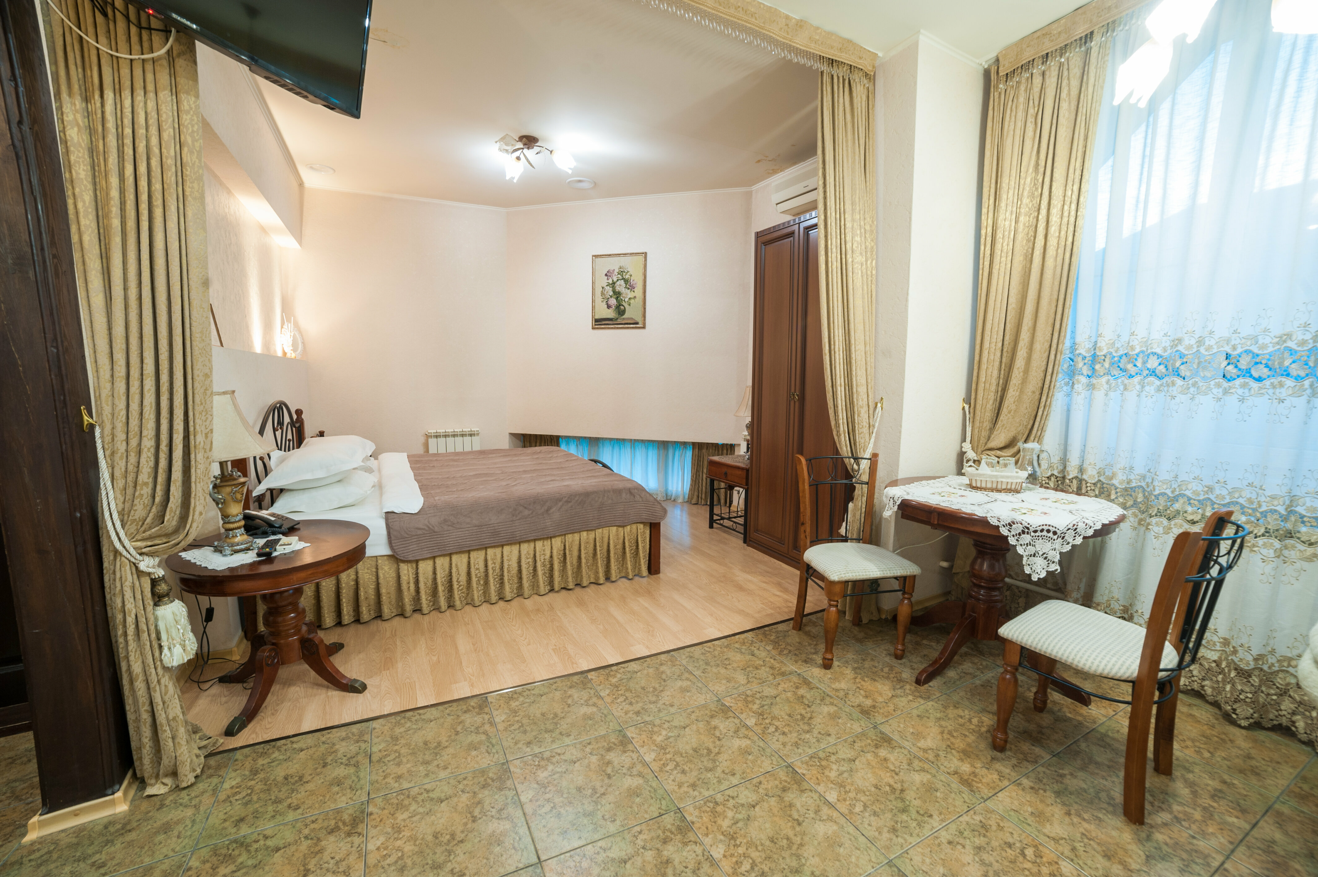 Большой двухместный номер с 1 кроватью