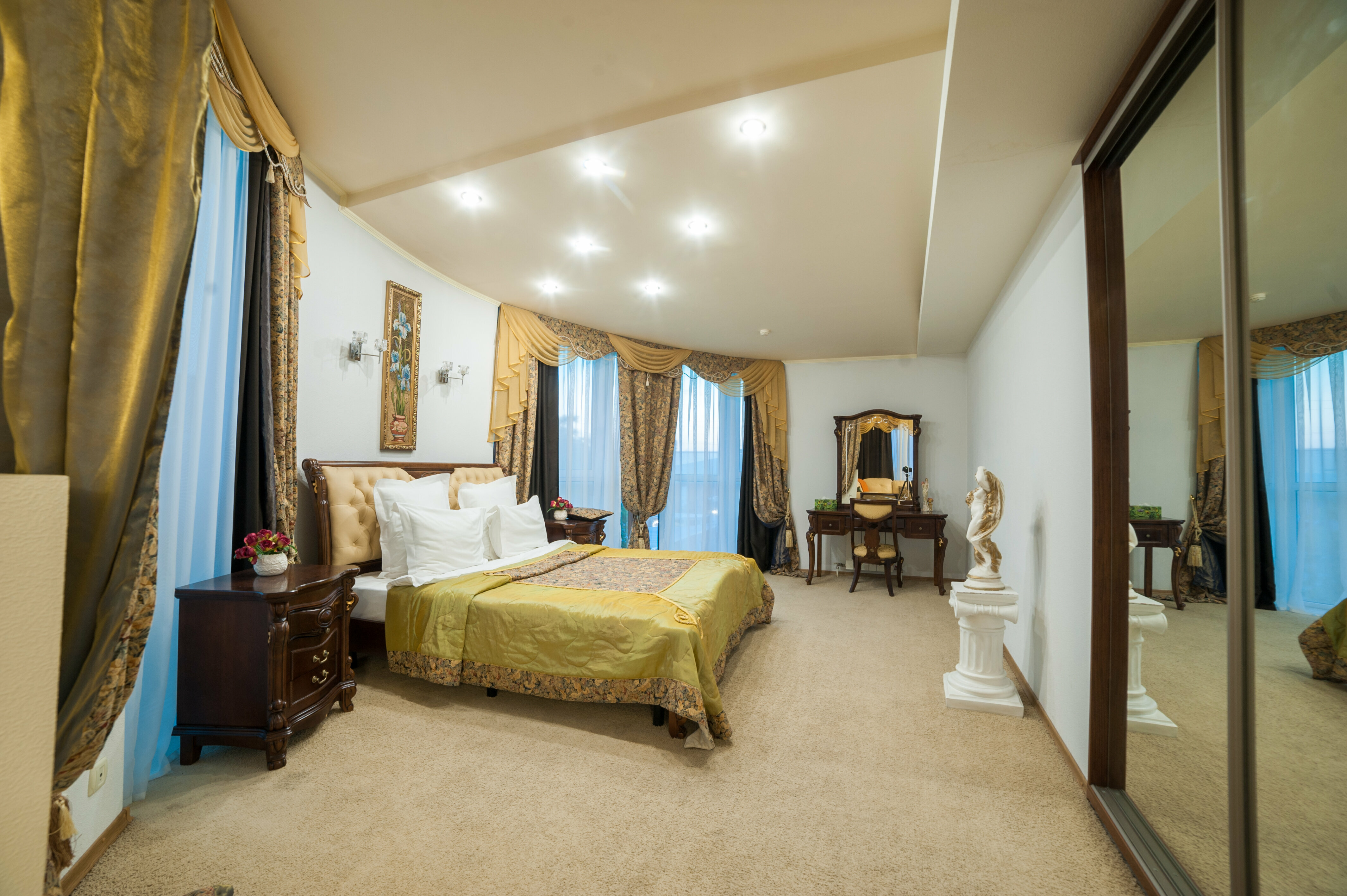 Номер-студия с гидромассажной ванной