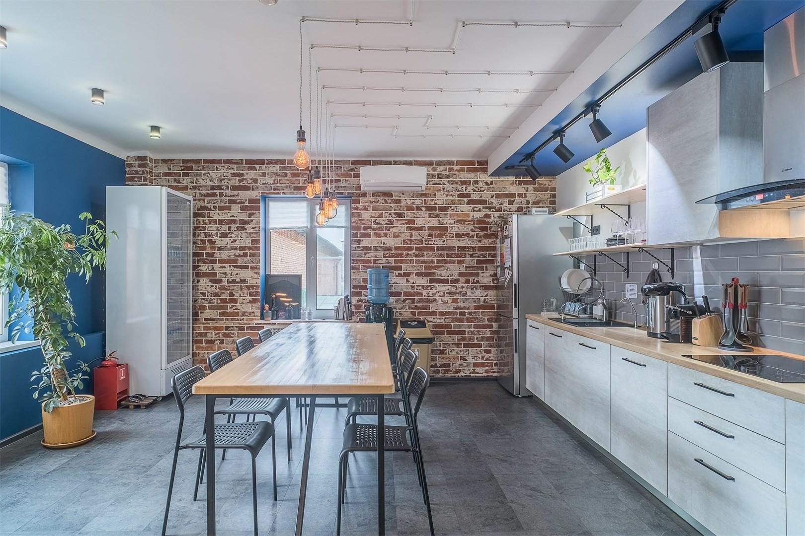 Кровать в общем номере для женщин с 4 кроватями