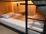 Капсула в общем 10-ти местном номере в Линна