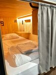 Капсула в общем 10-ти местном номере в Линна