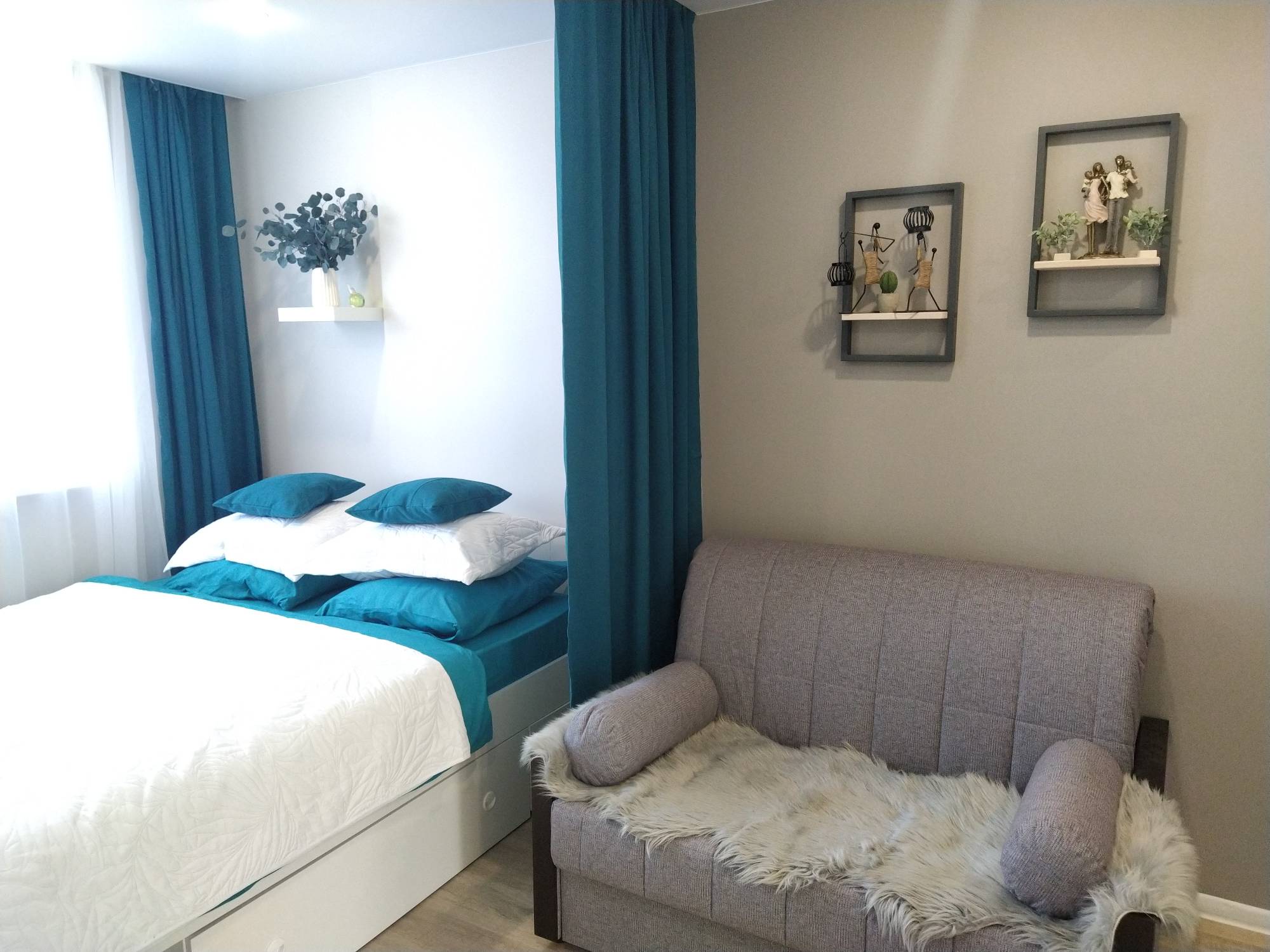 Трехместный номер с собственной ванной комнатой