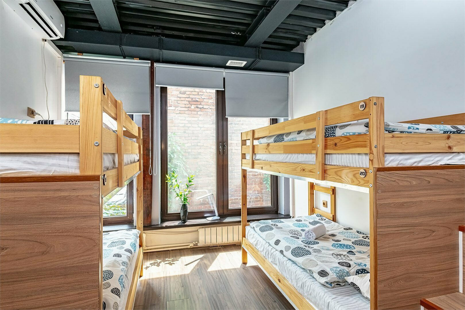 Общий 8-местный номер для мужчин