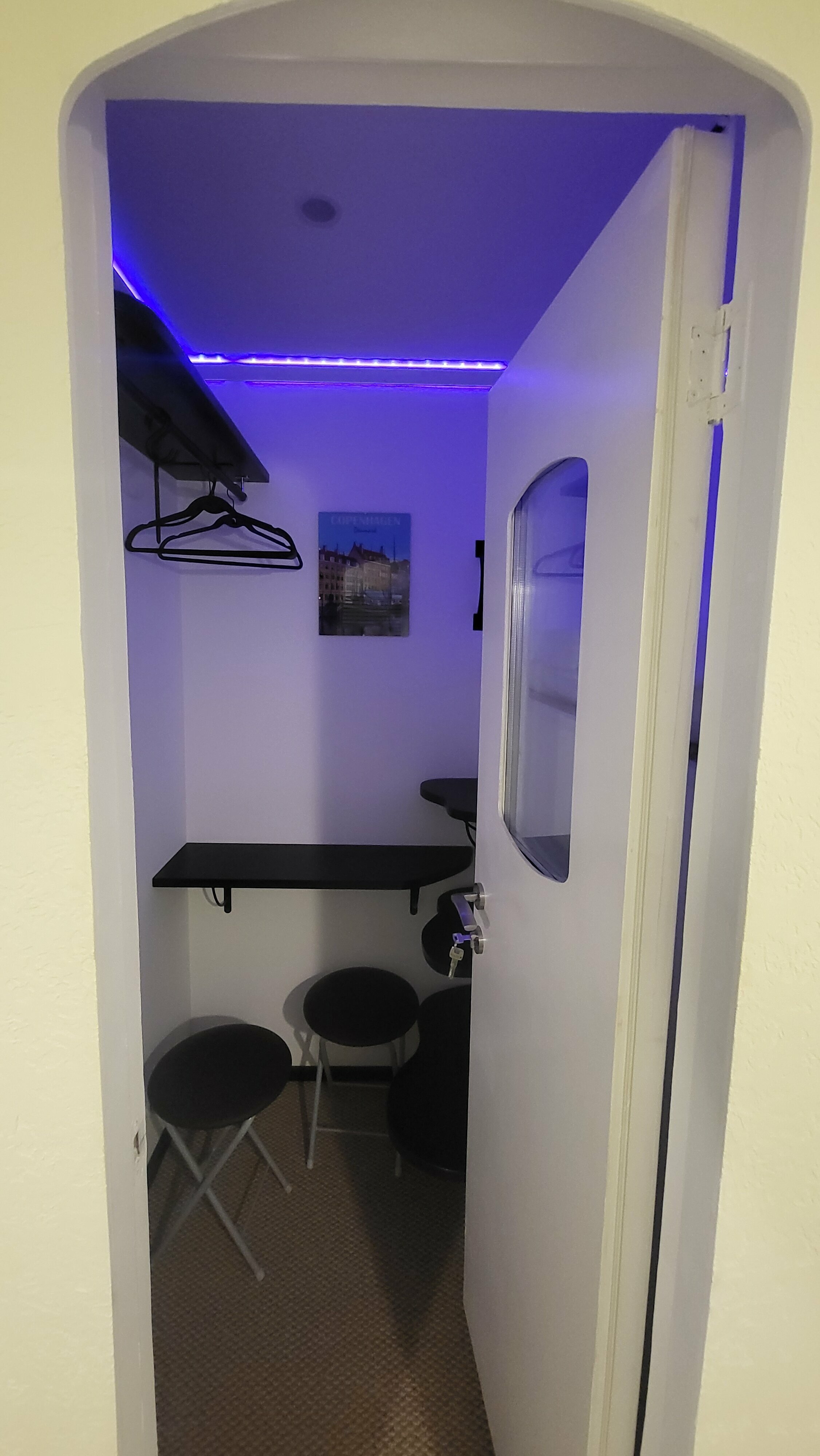 Улучшенный двухместный номер 10 (без окна)