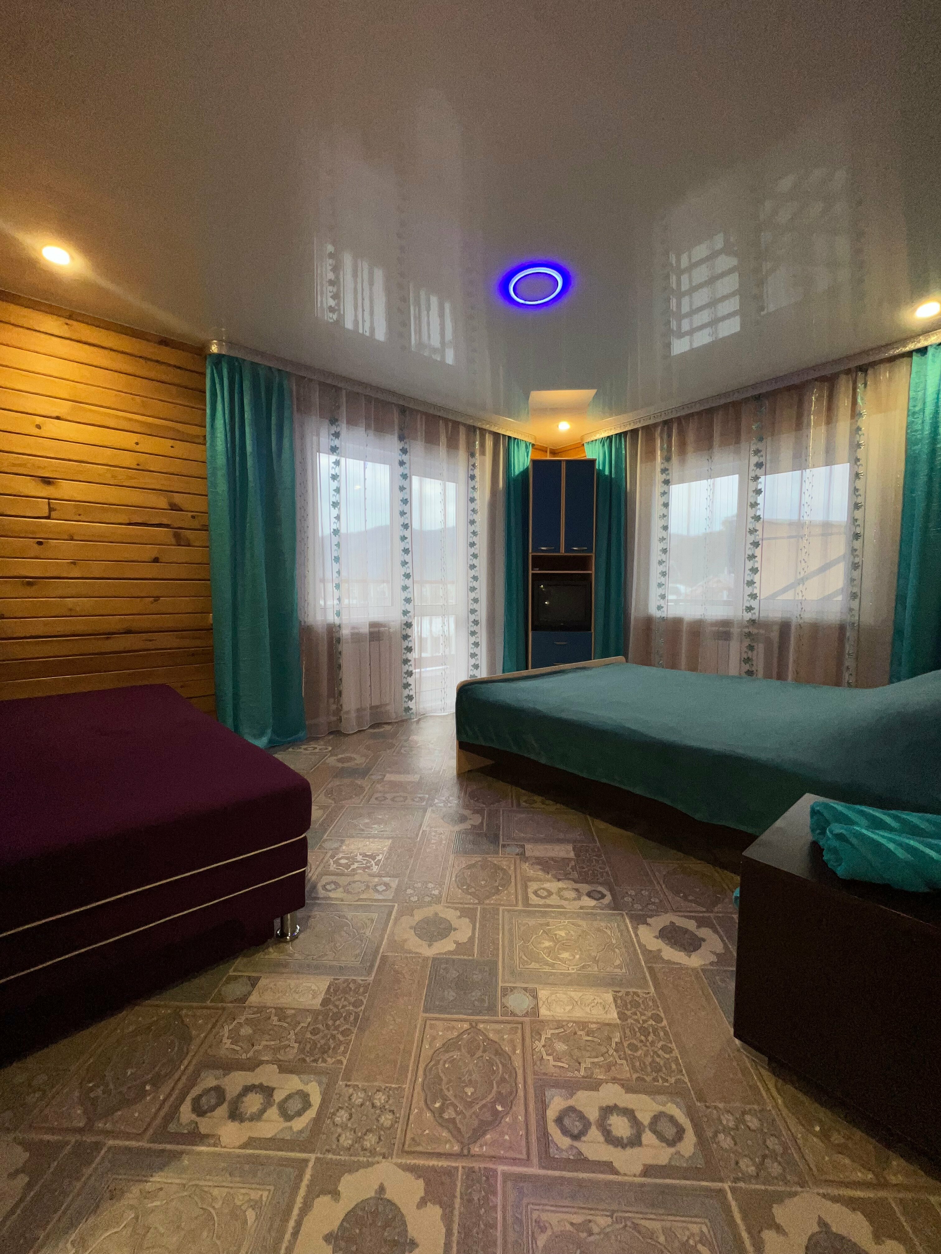 Дом с 6 спальнями