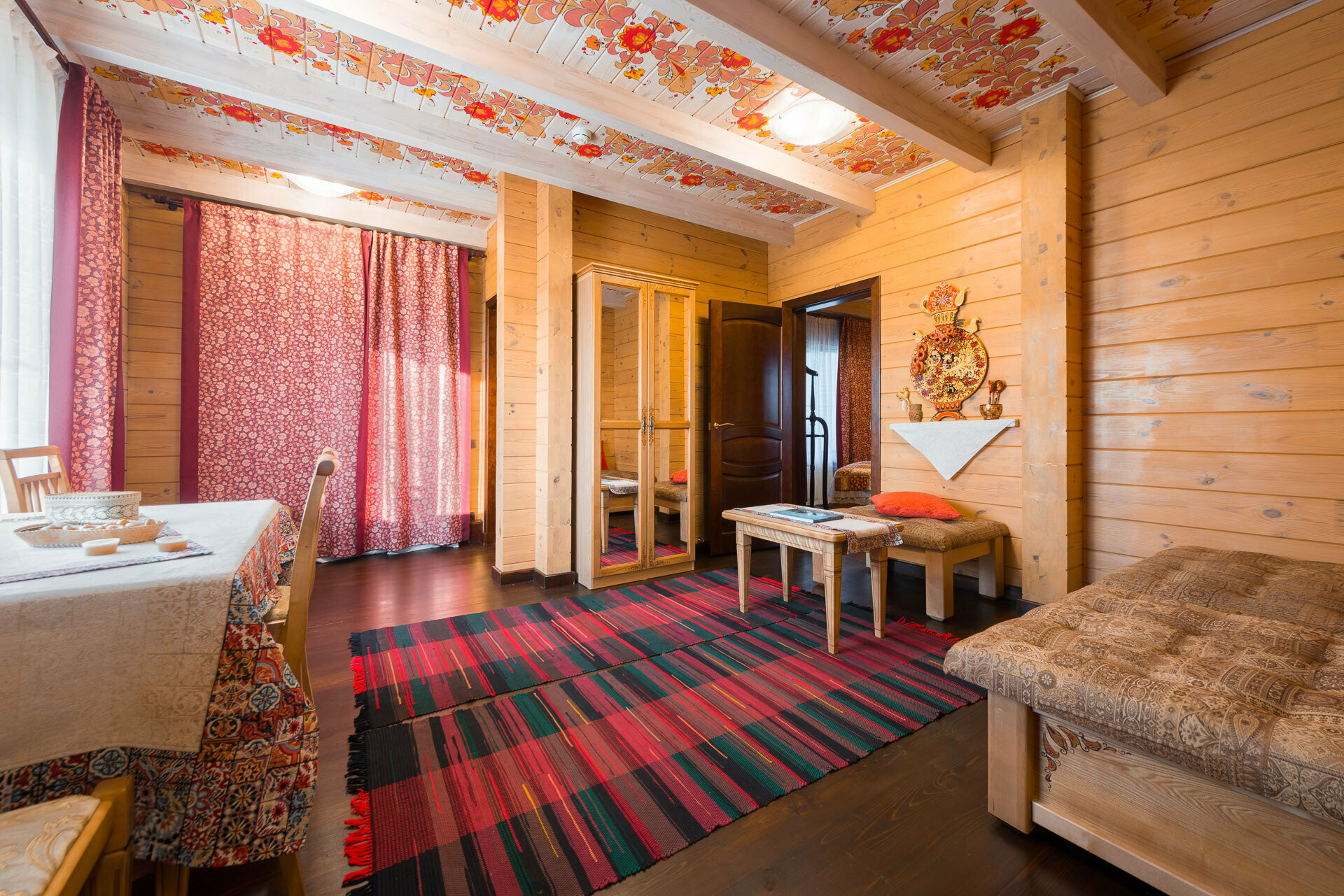 Двухкомнатный номер с кроватью «king-size»