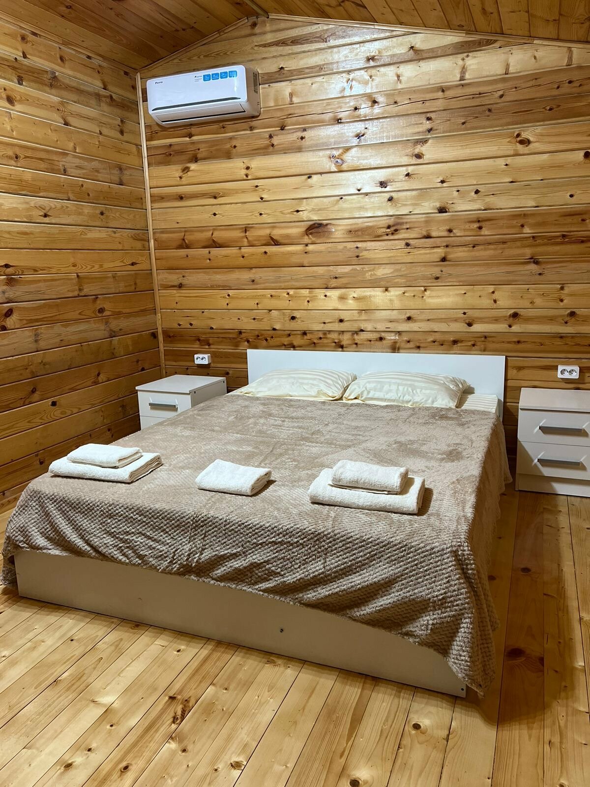 Двухместный номер с 2 отдельными кроватями и ванной