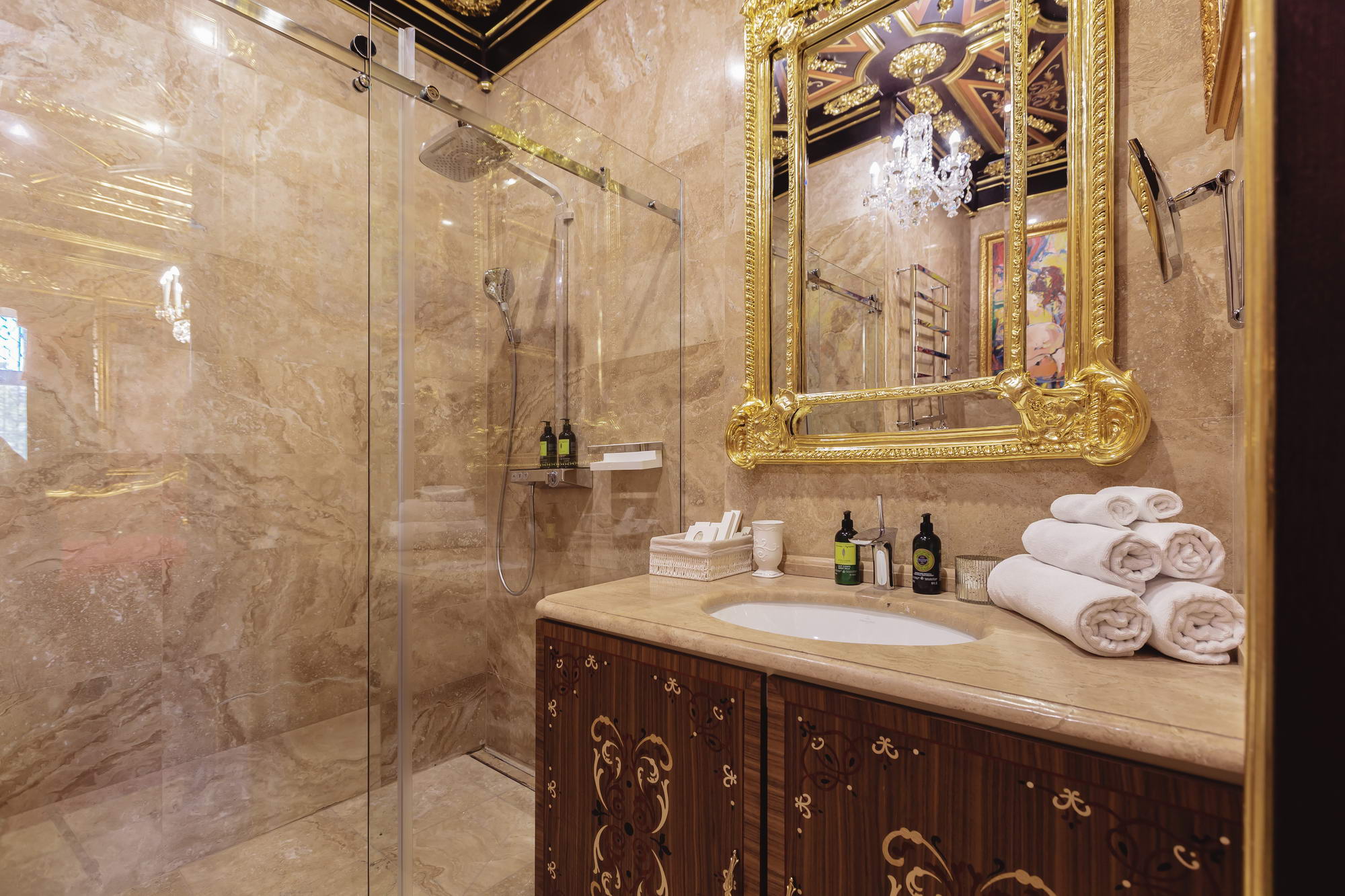 Люкс с видом на город