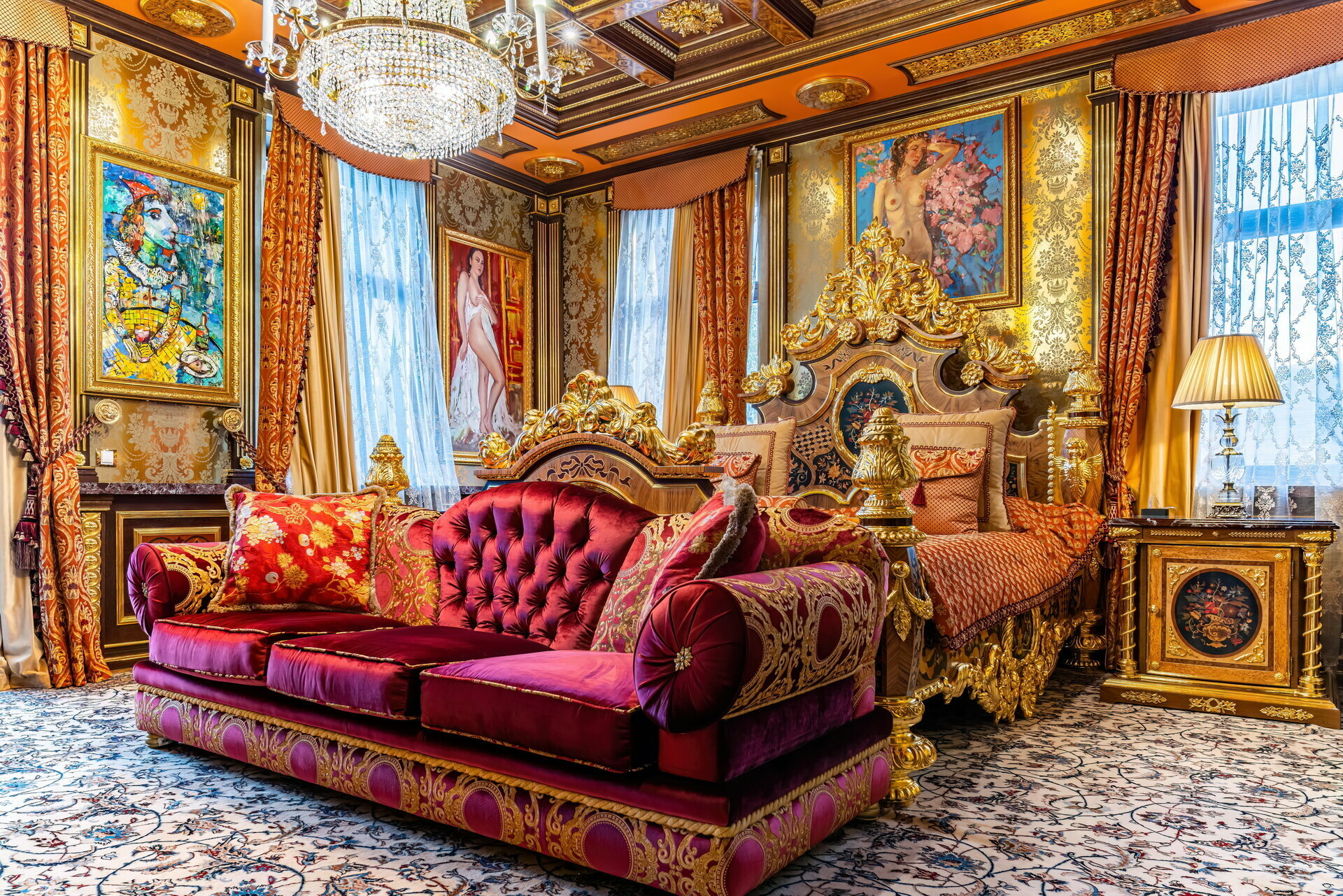 Люкс с кроватью размера «king-size» и балконом