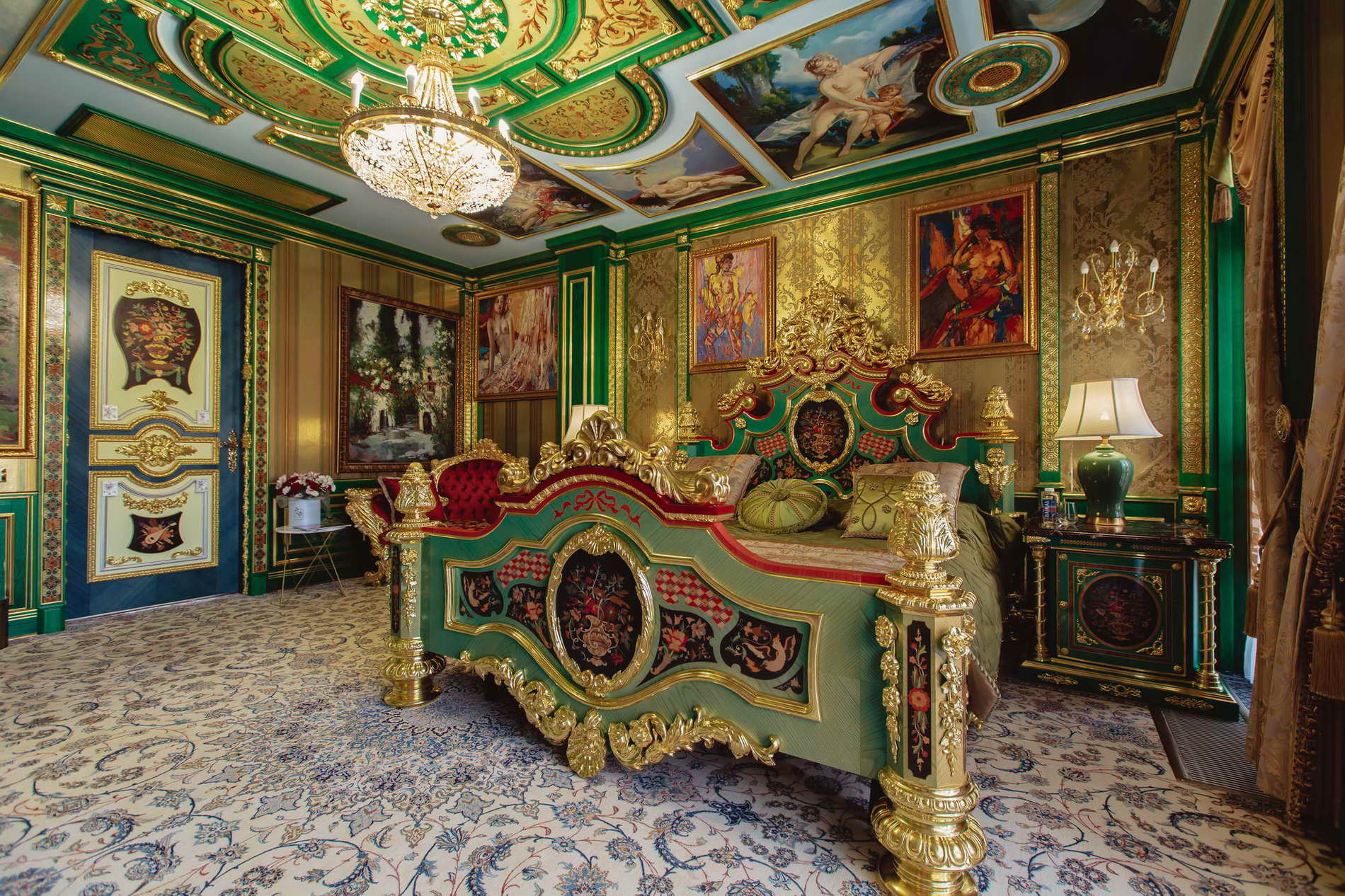 Люкс с балконом