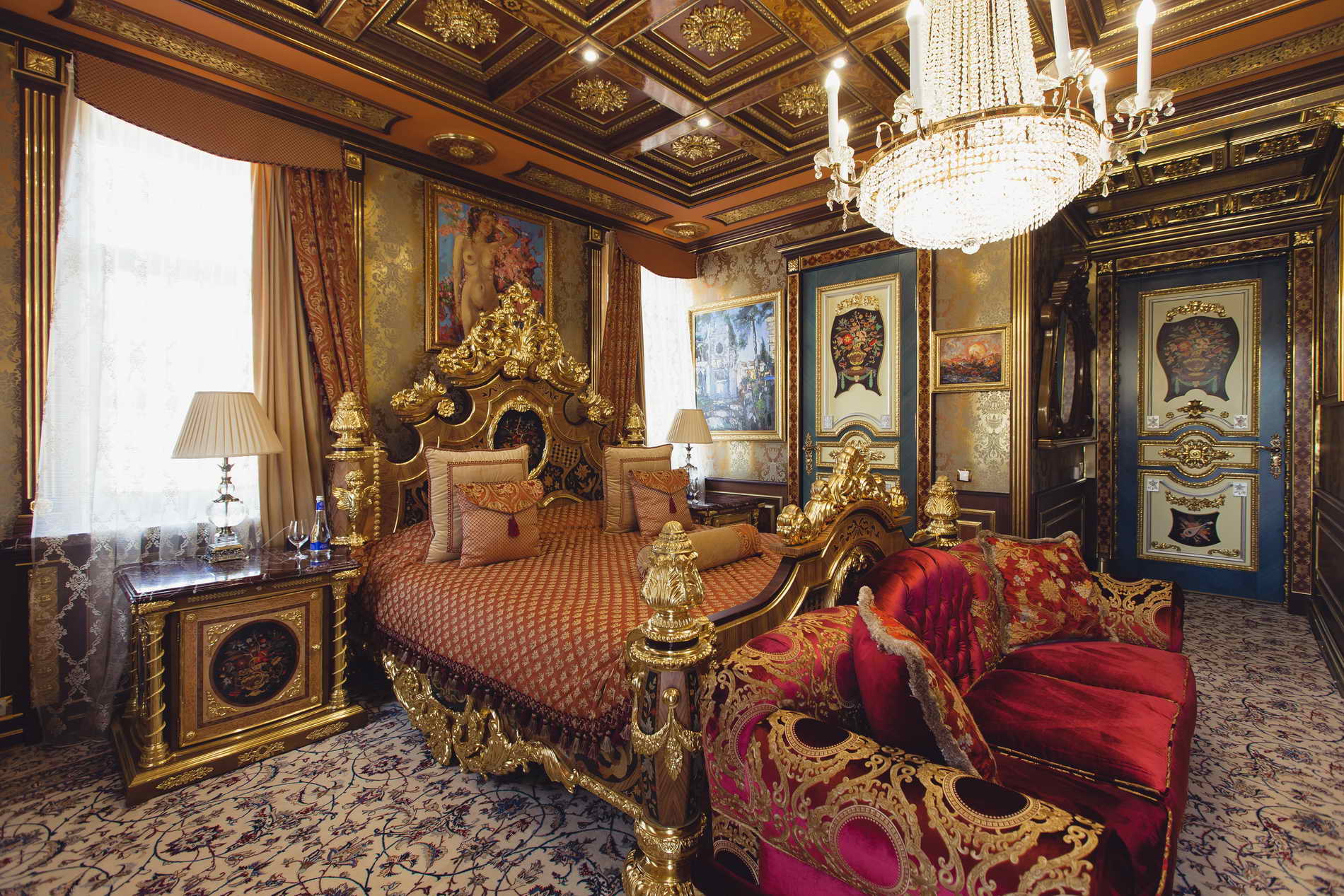 Люкс с кроватью размера «king-size» и балконом