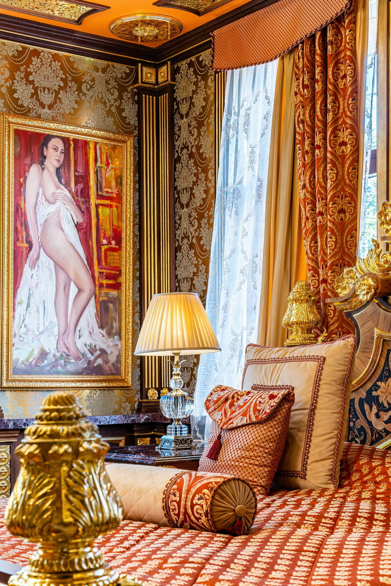 Люкс с кроватью размера «king-size» и балконом