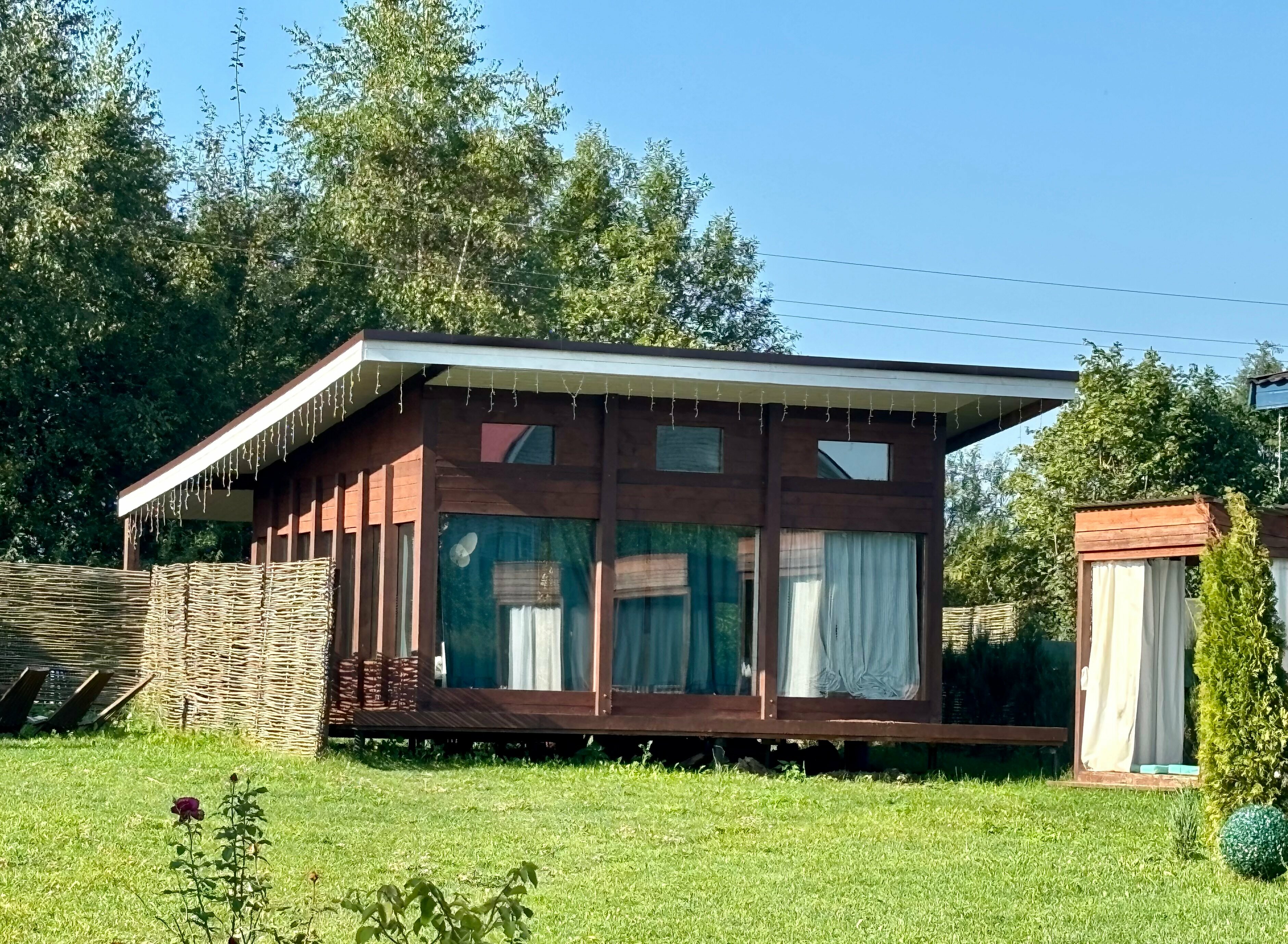 Коттедж с видом на лес