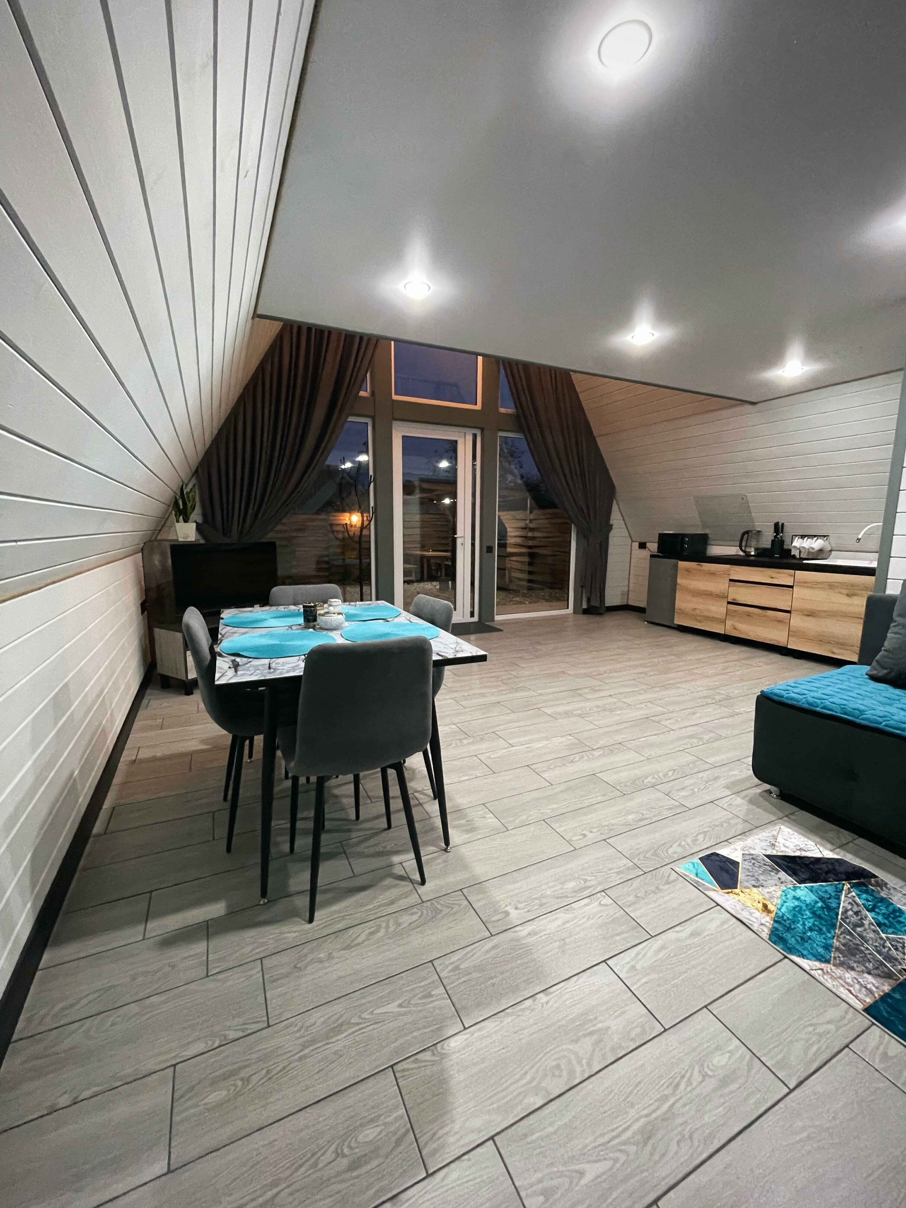 Дом с собственным бассейном