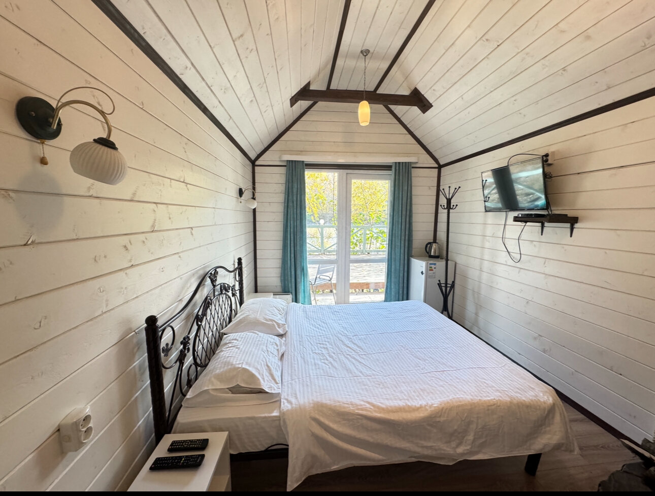 Бунгало  с видом на реку и горы