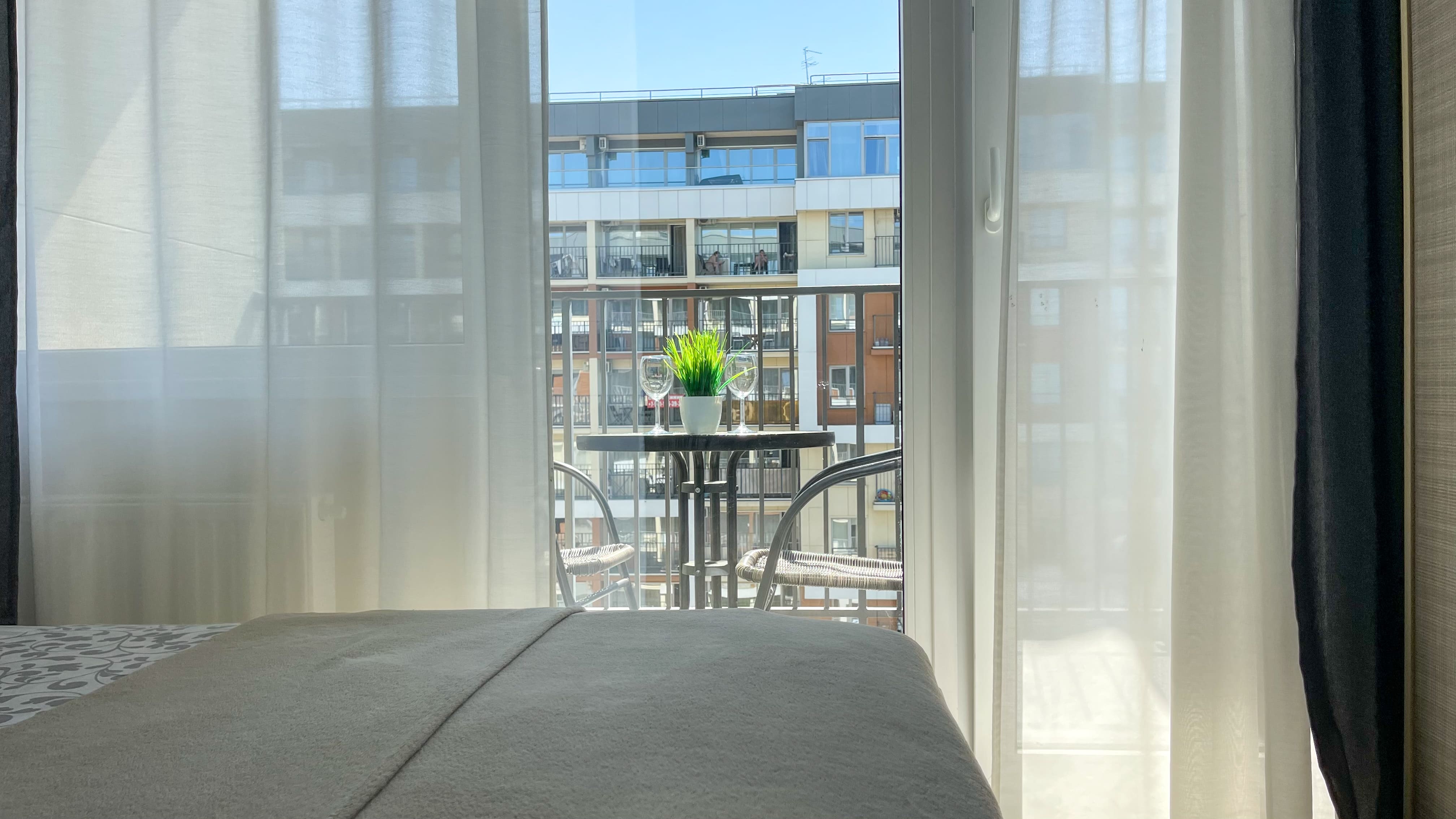 Апартаменты с балконом