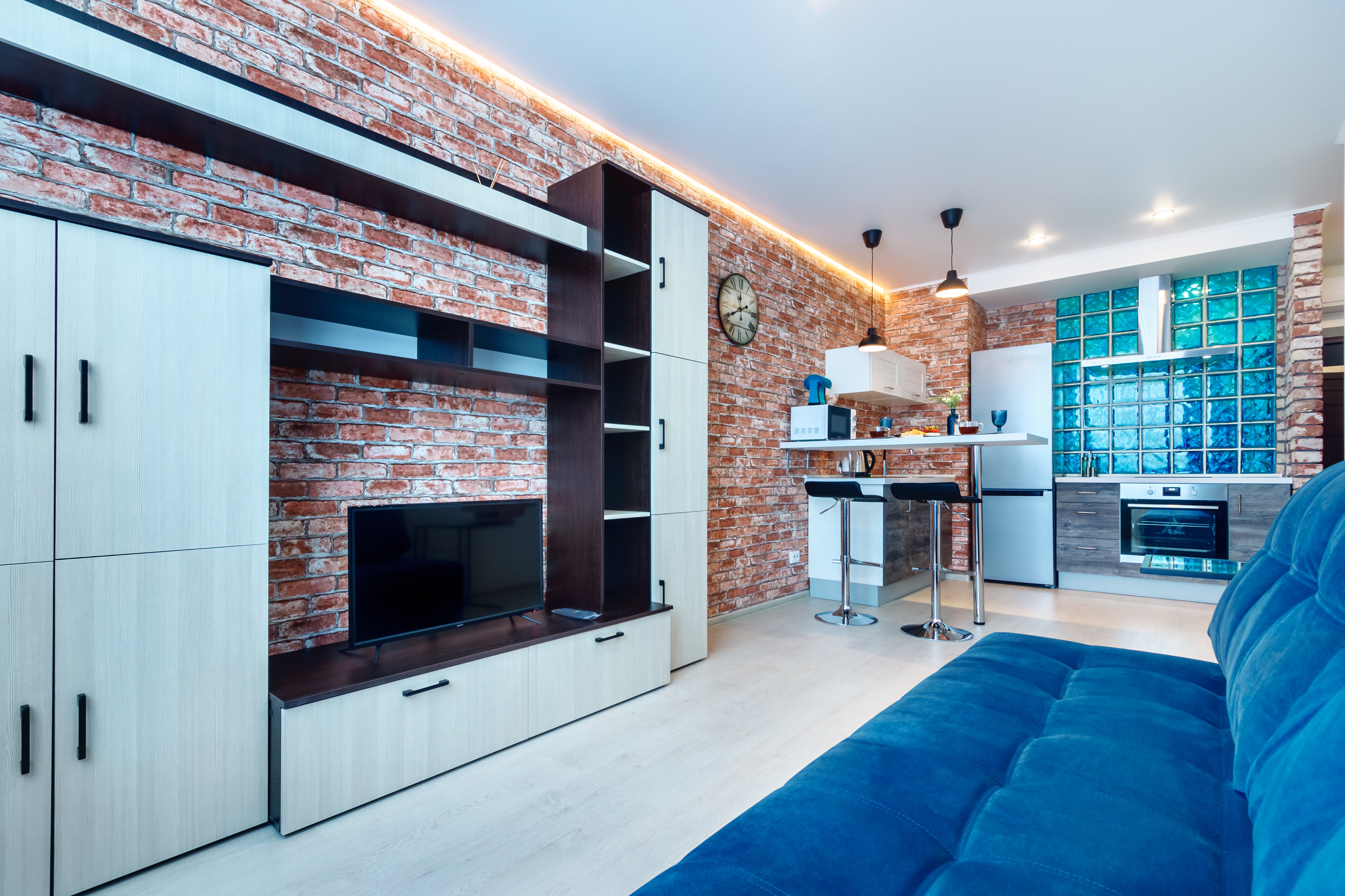 Двухкомнатные апартаменты с видом на ДОН  с лоджией, 16 этаж  ( maх. 4 человека)