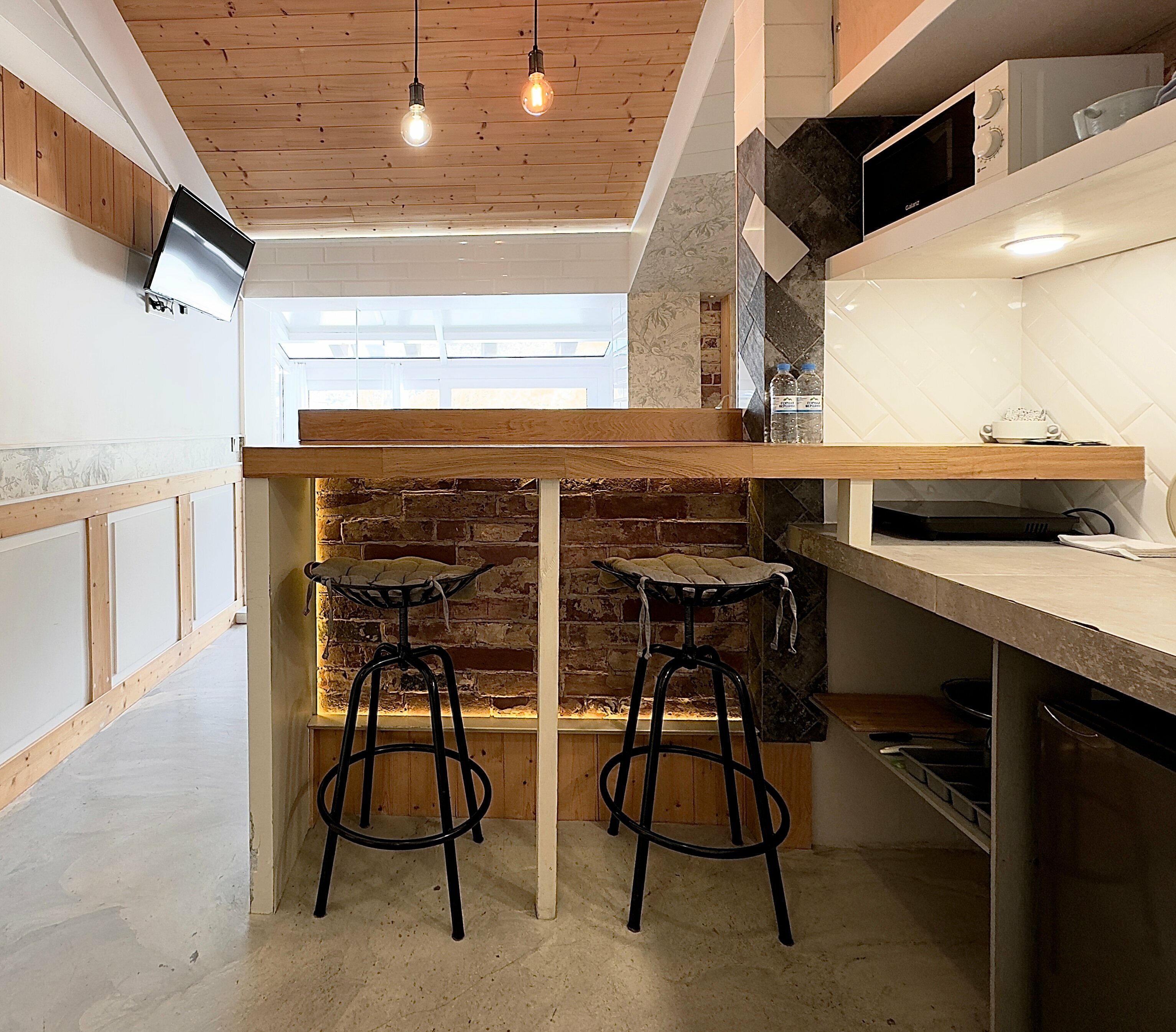 Трехместный номер с видом на горы