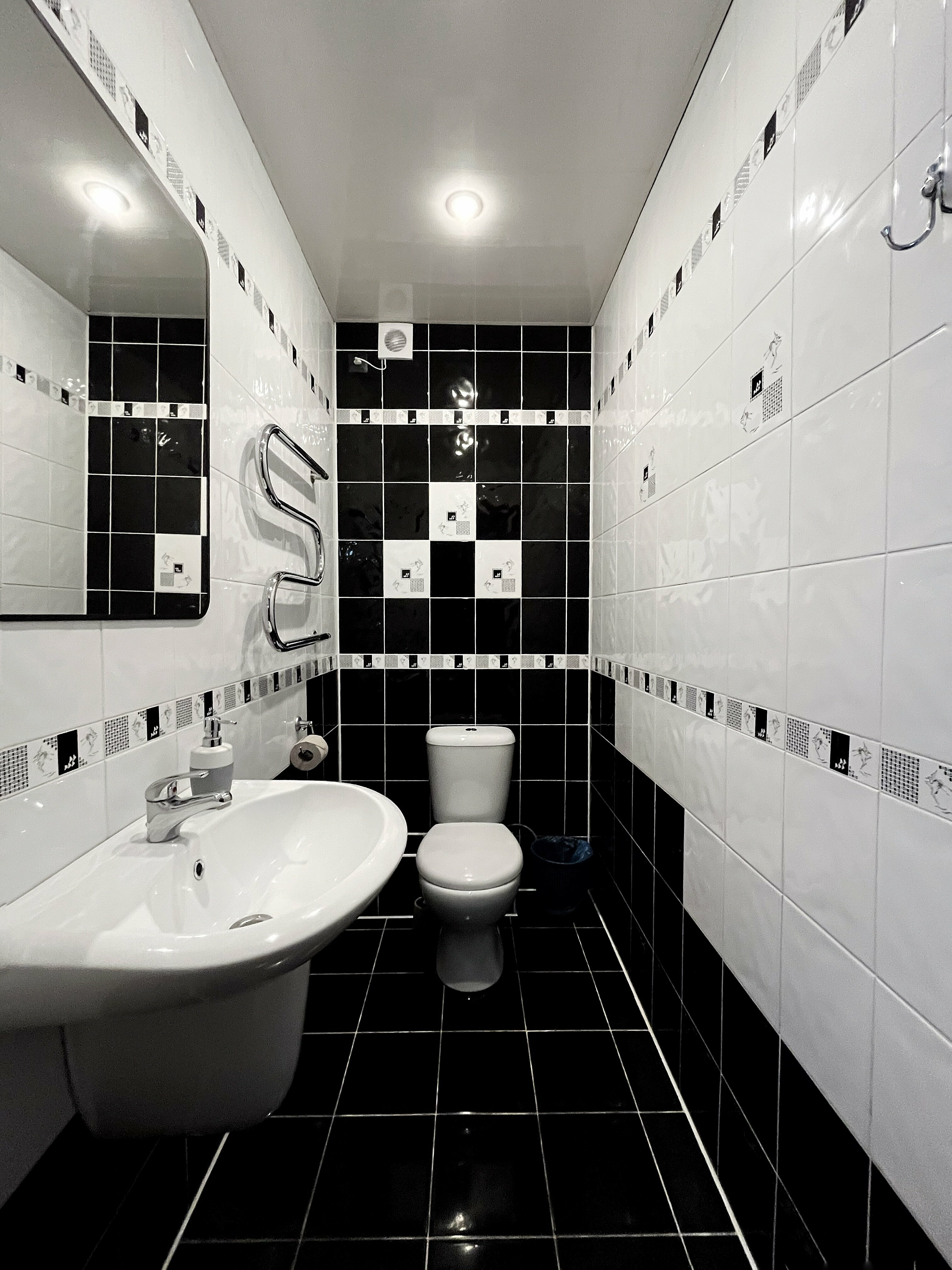 Двухместный номер с 2 отдельными кроватями и общей ванной комнатой