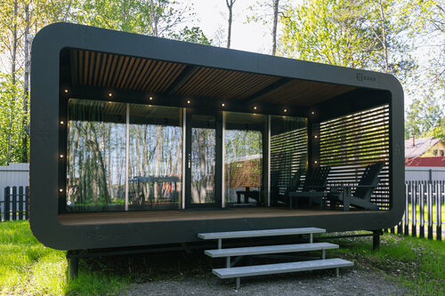 Коттедж с балконом