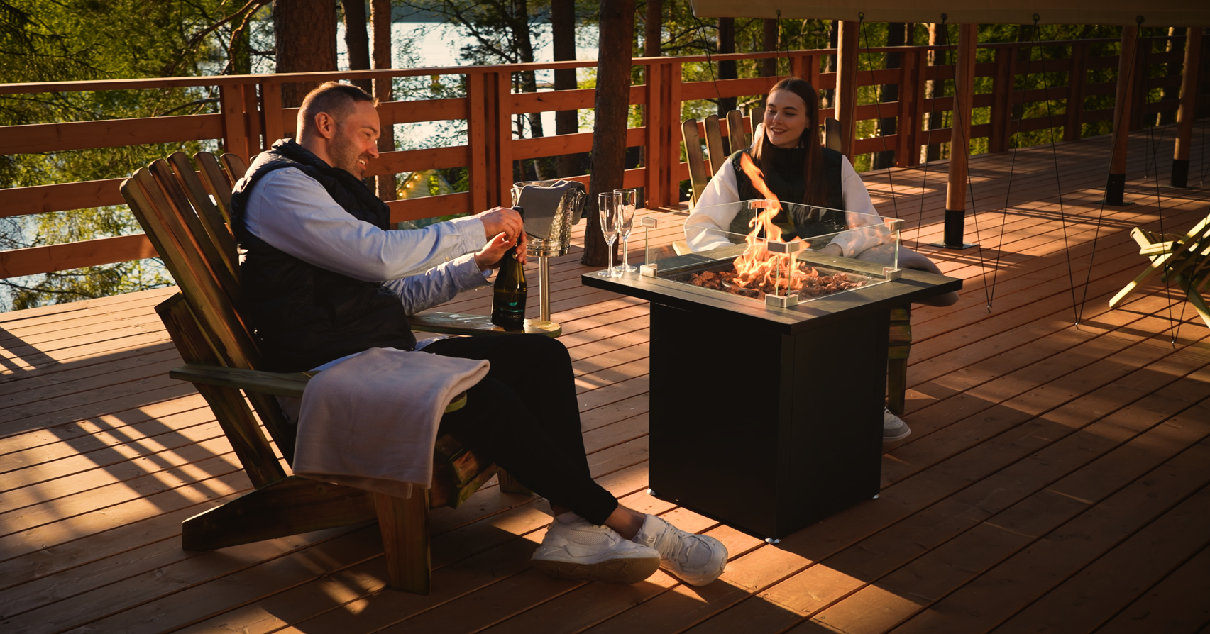 Лодж на холме с видом на озеро