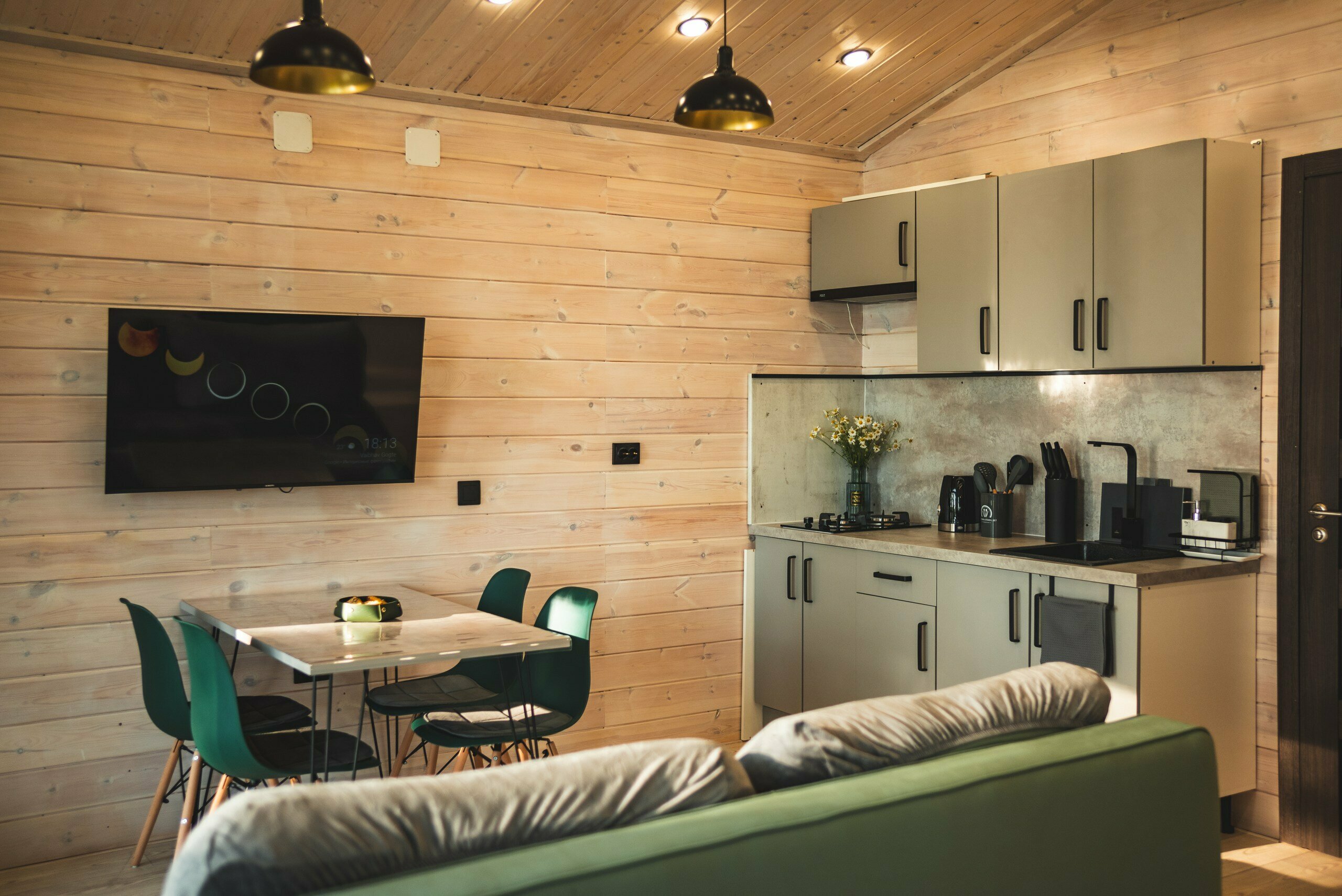 Дом с видом на озеро