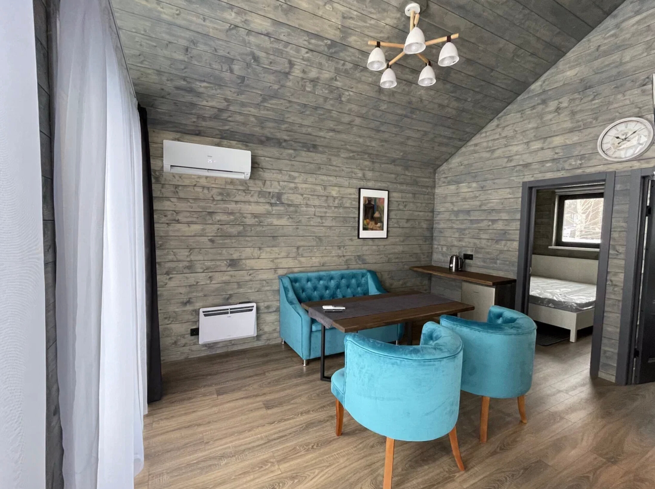 Дом с видом на озеро