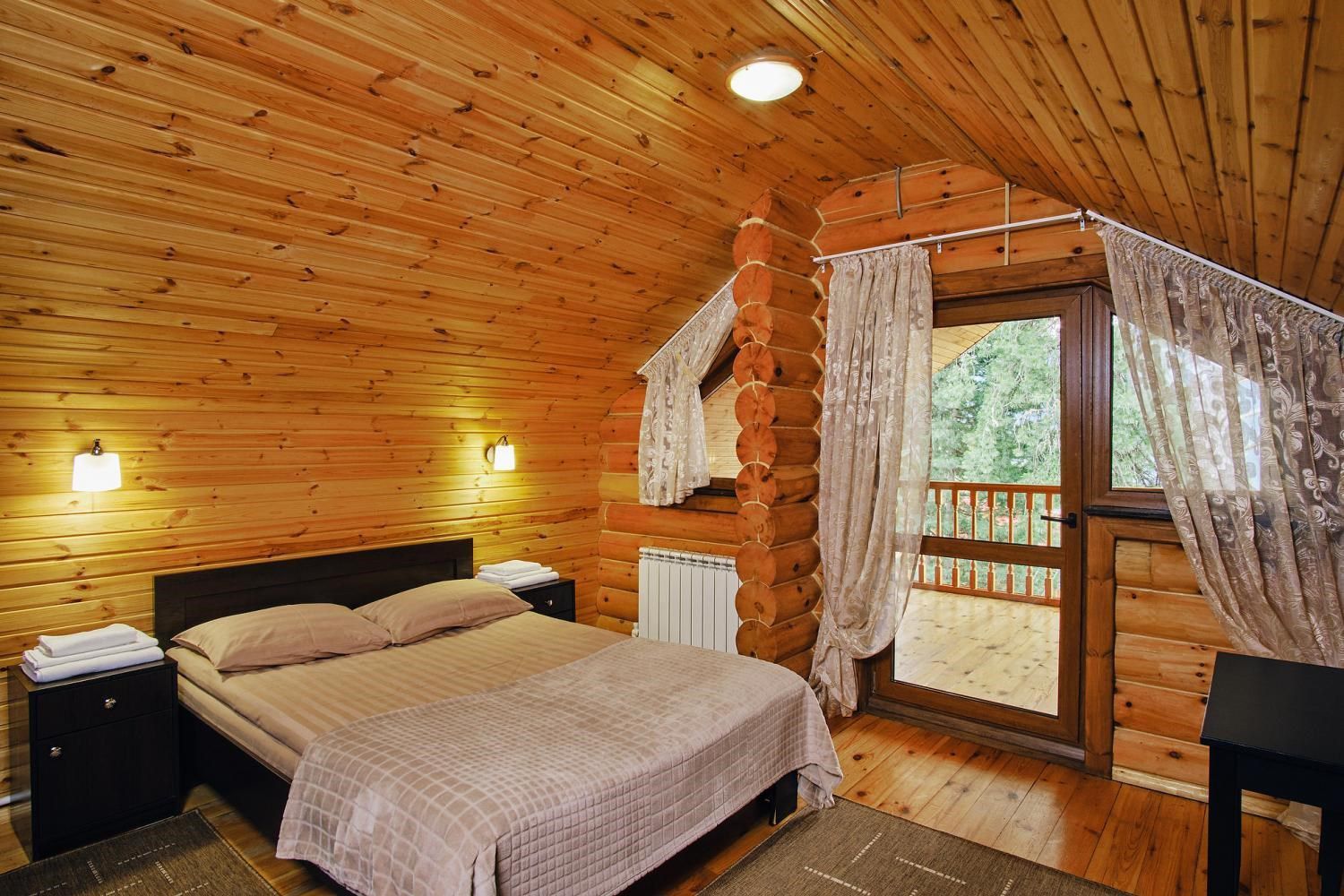 Четырехместный номер с балконом