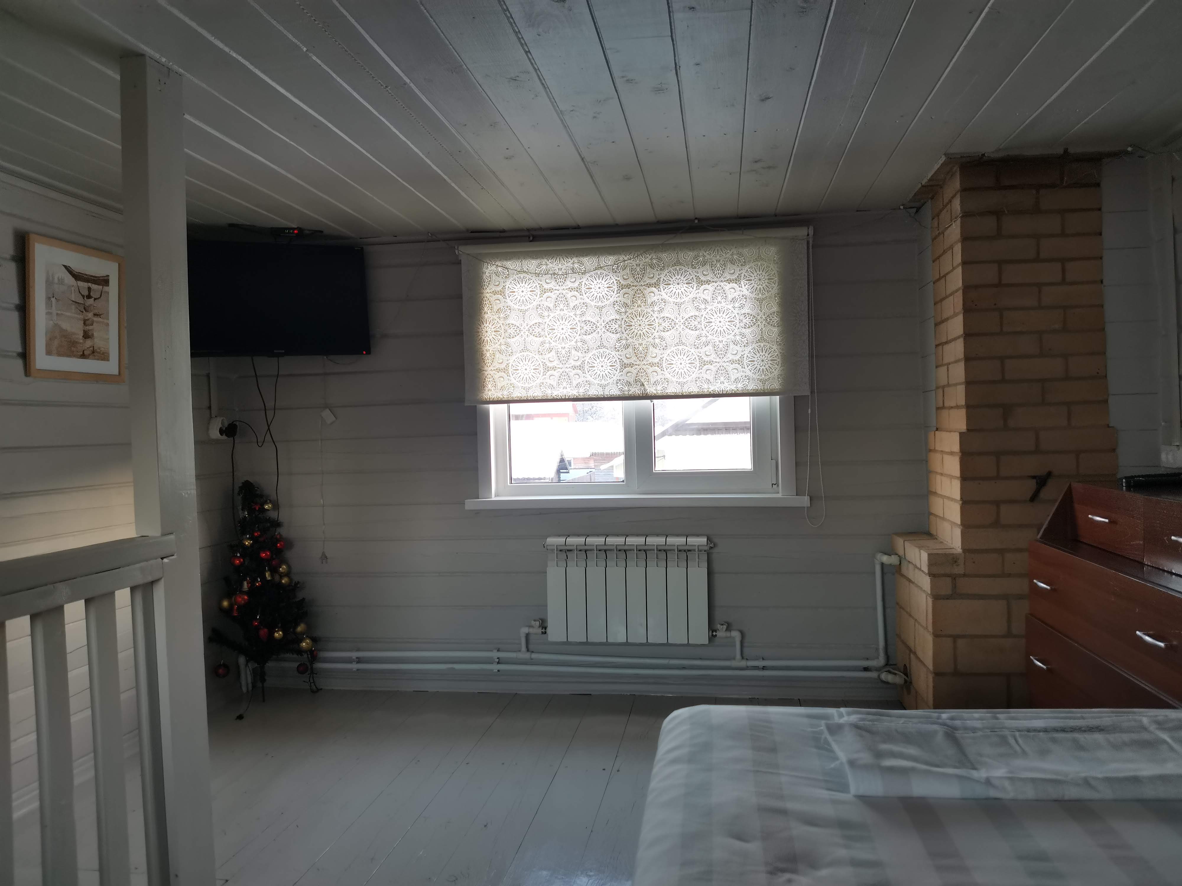 Дом с балконом