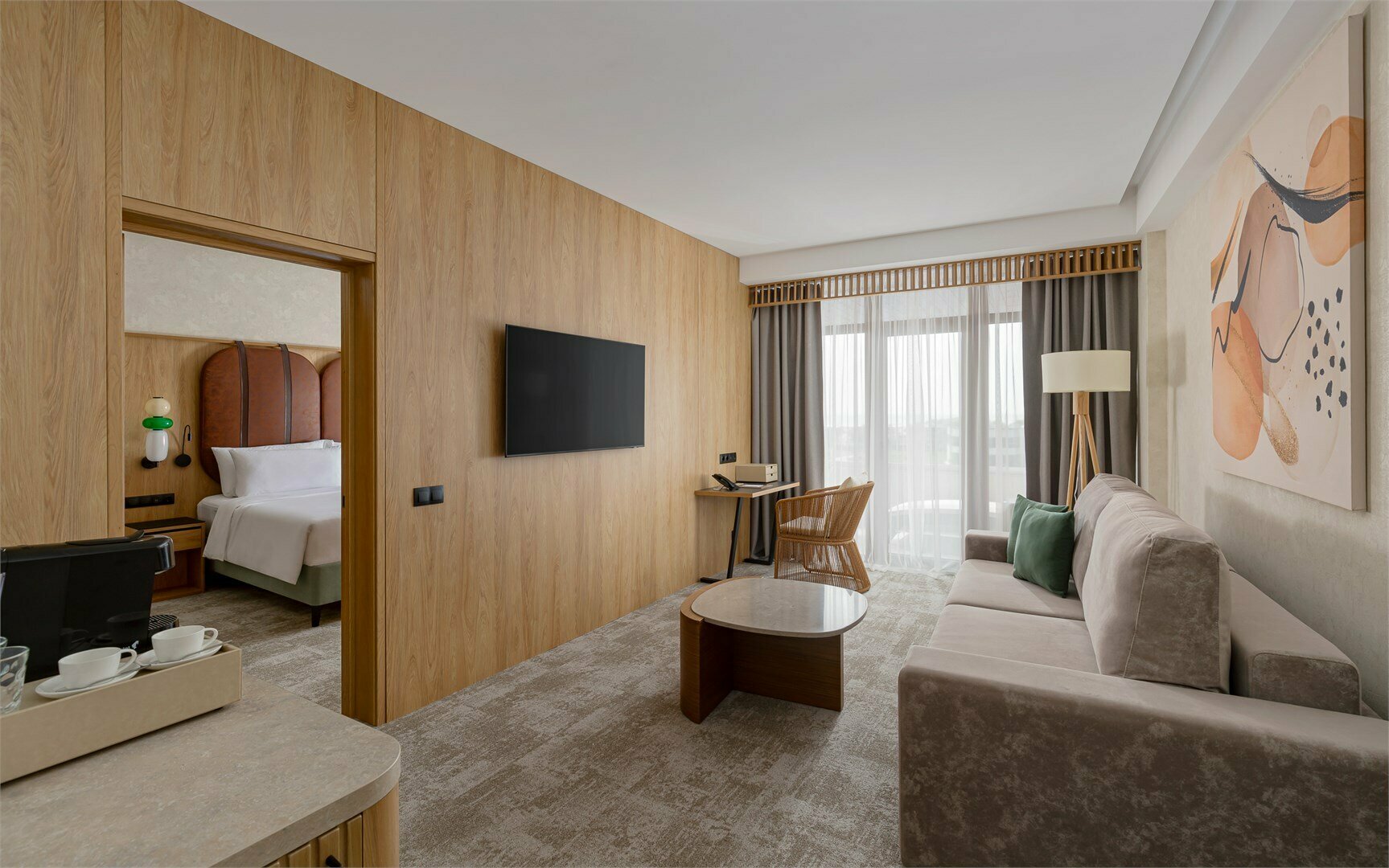 Люкс двухкомнатный с видом на бассейн