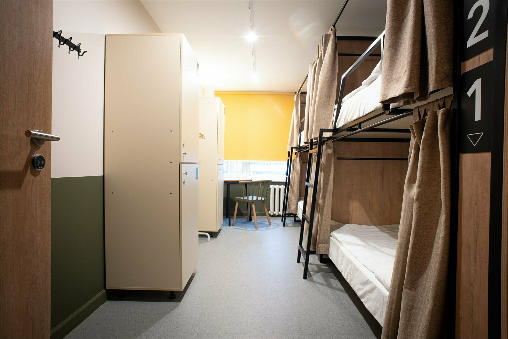 Кровать в женском общем 4-местном номере