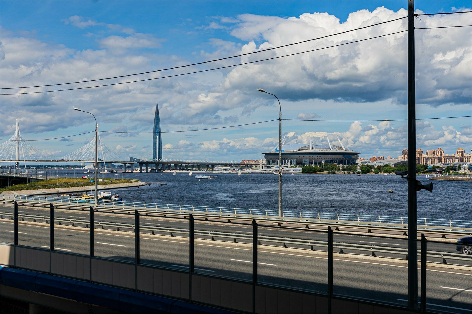 Студия с видом на реку