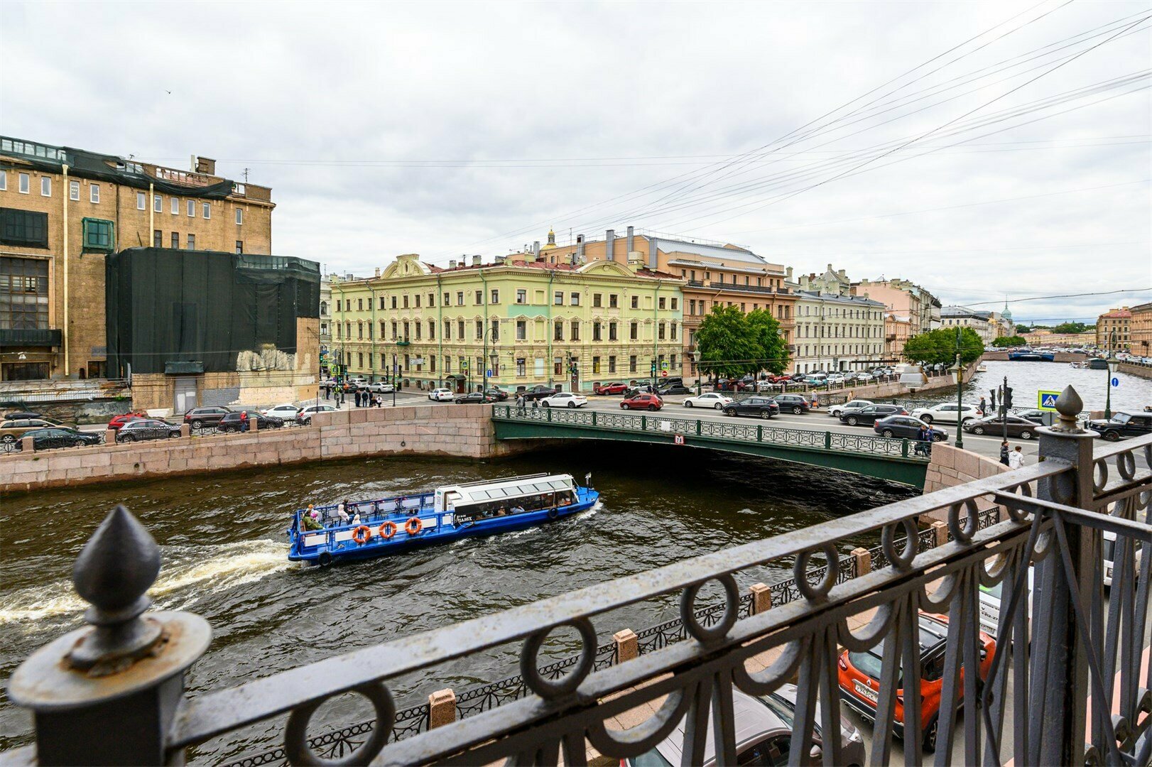 Делюкс с балконом и видом на набережную