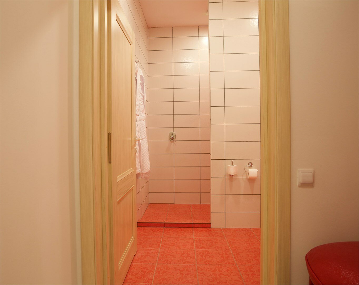 Делюкс красный