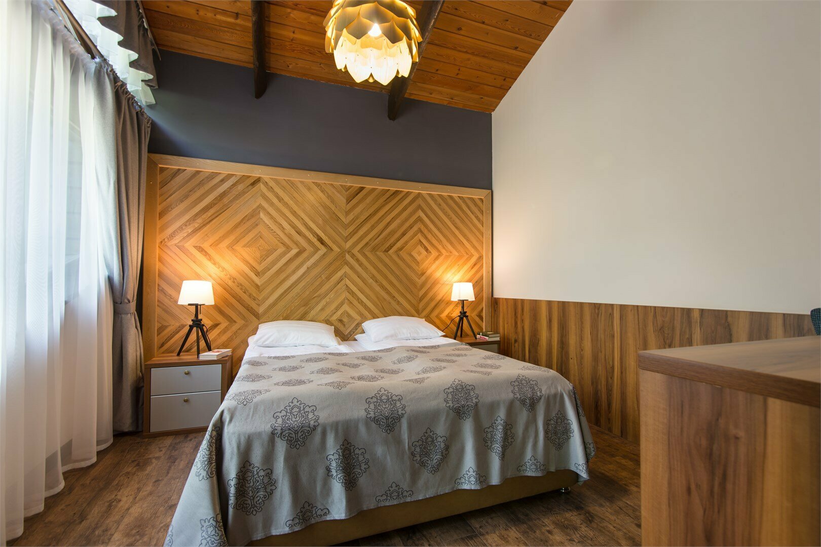 Номер Делюкс