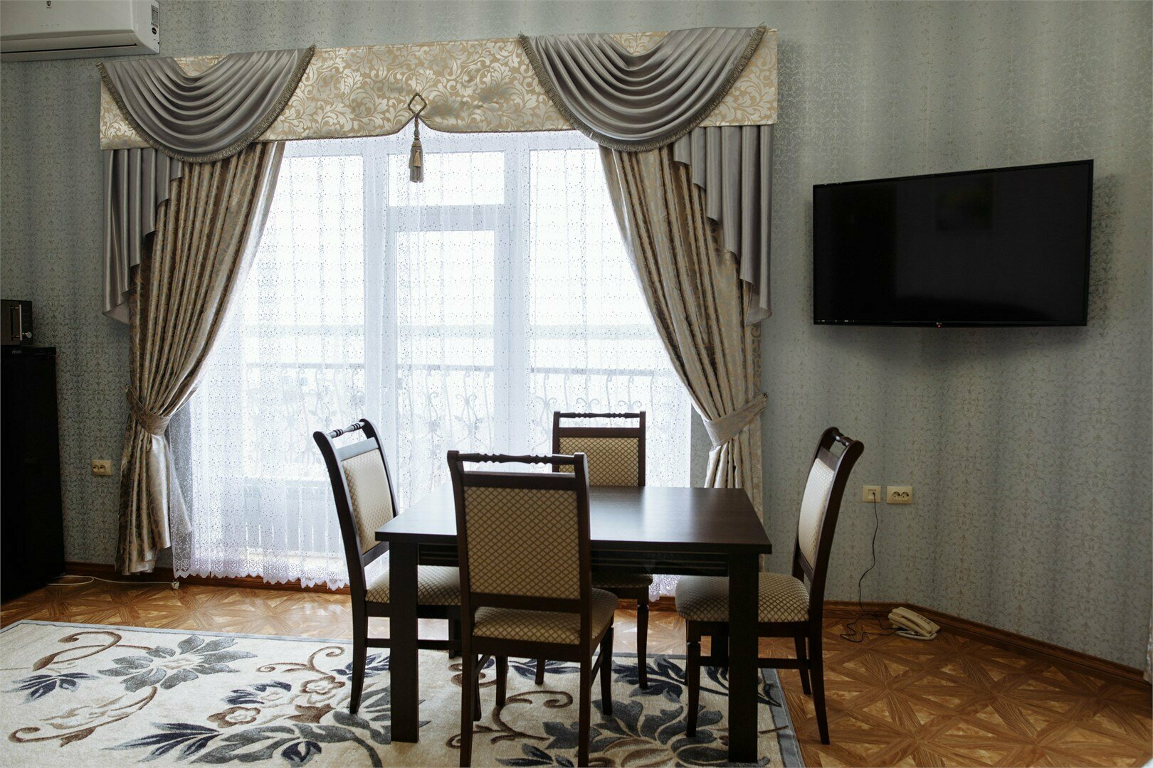 Люкс с джакузи