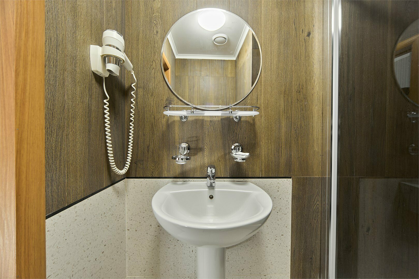 Двухместный номер «Стандарт» с двуспальной кроватью (кровати вместе)