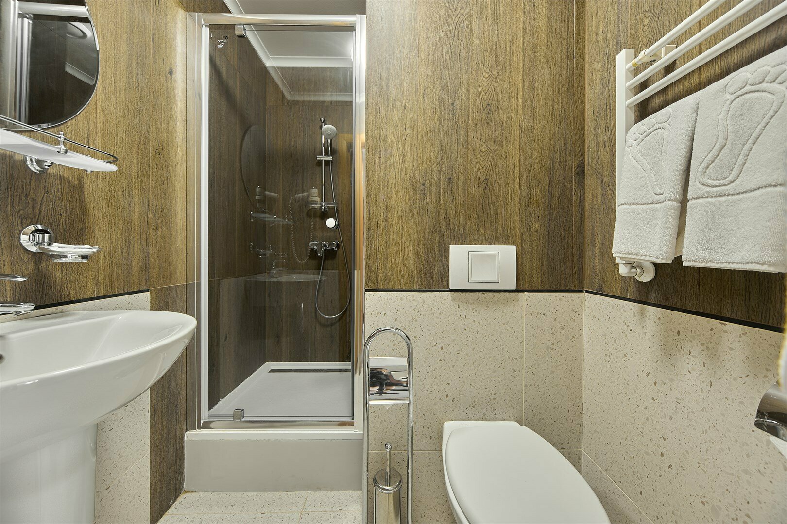 Двухместный номер «Стандарт» с двуспальной кроватью (кровати вместе)