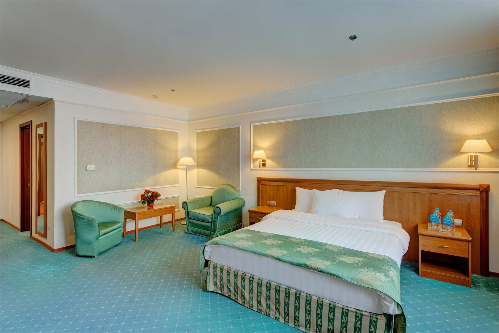 Стандарт с одной большой кроватью